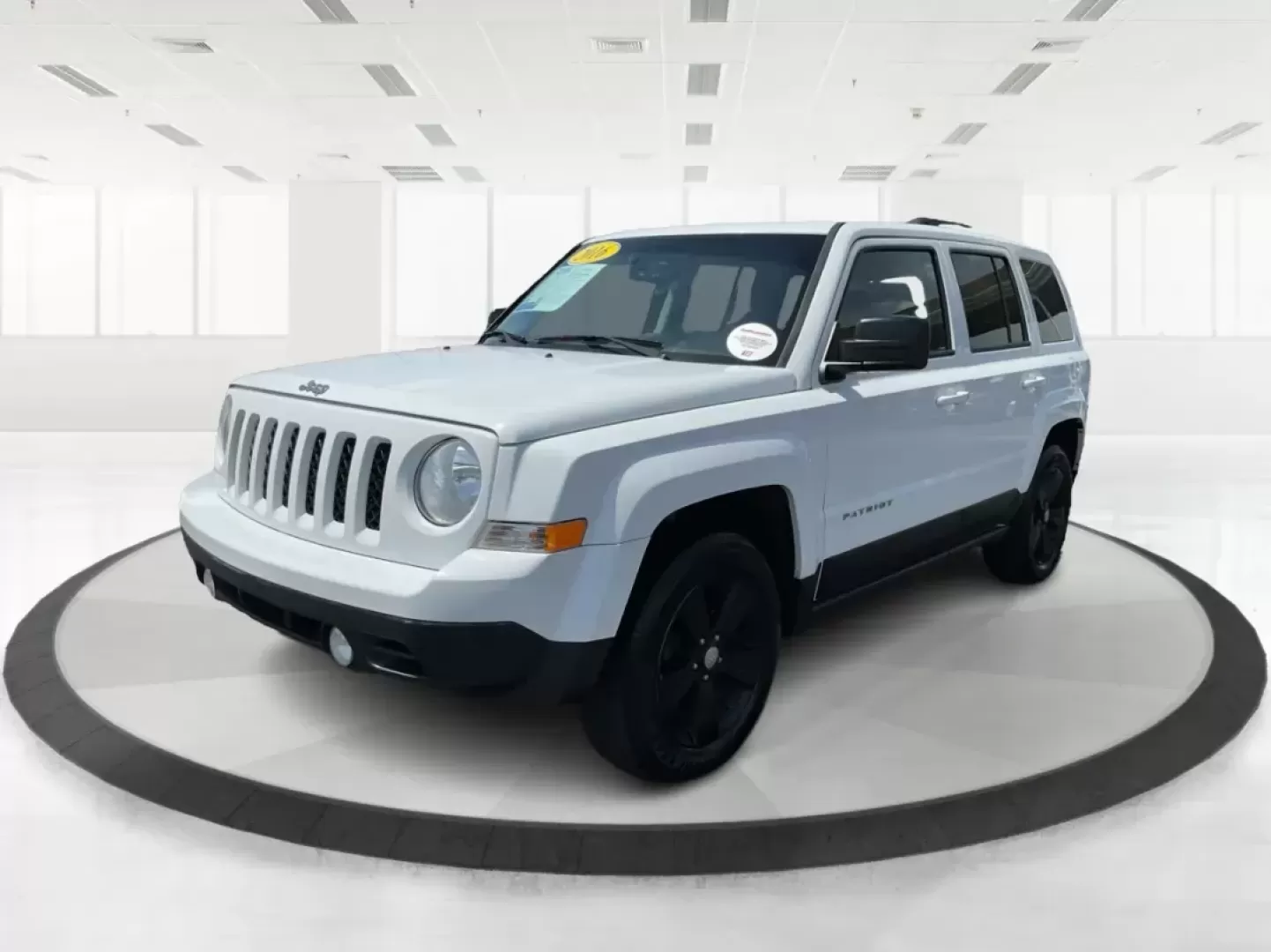 2016 Jeep Patriot Sport (1C4NJRBB2GD) with an 2.4L I-4 DOHC engine, located at 401 Woodman Dr, Riverside, OH, 45431, (937) 908-9800, 39.760899, -84.123421 - Photo#7