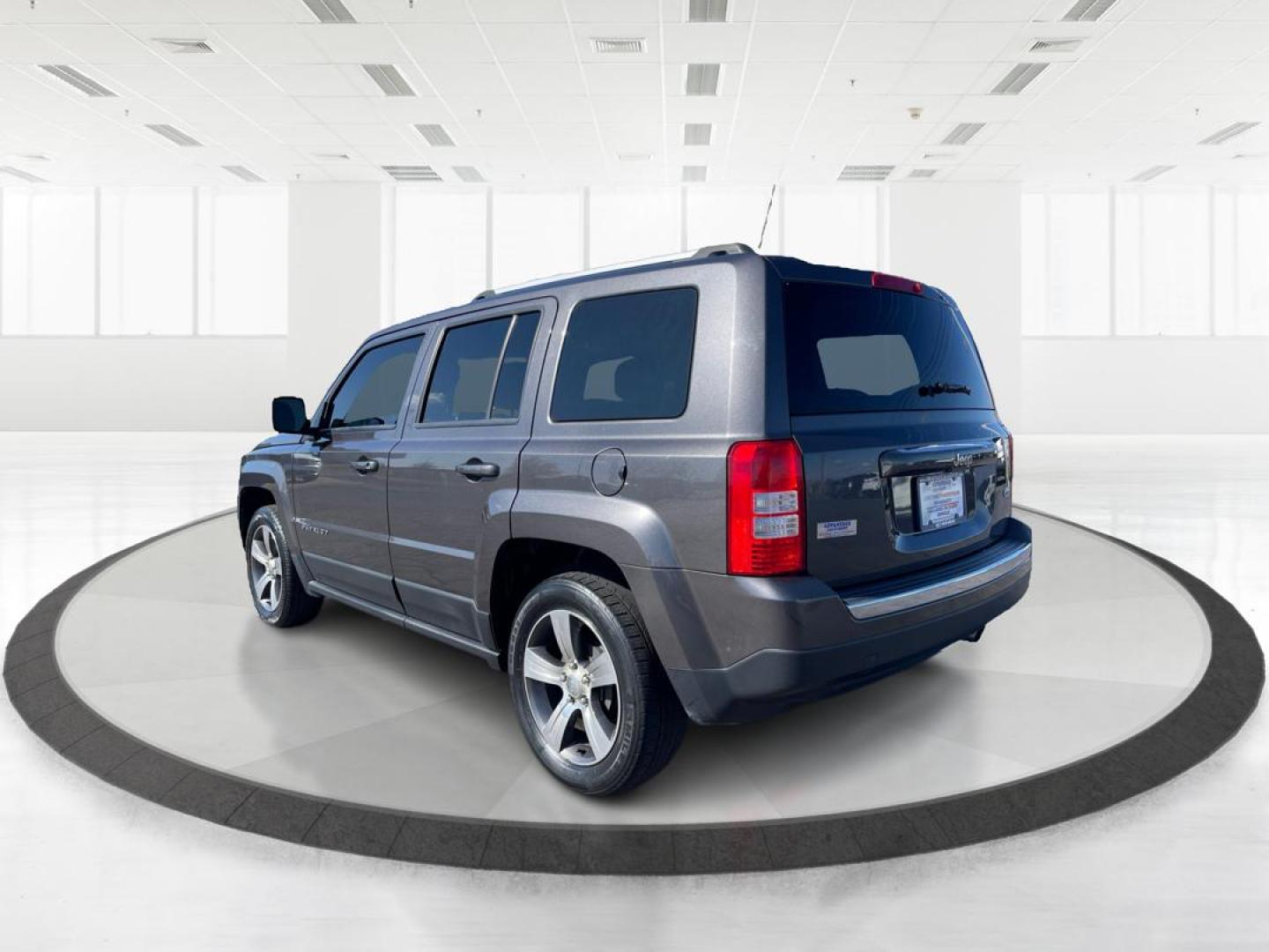2016 Jeep Patriot High Altitude Edition (1C4NJPFAXGD) with an 2L I-4 DOHC engine, located at 8750 N County Rd 25A, Piqua, OH, 45356, (937) 908-9800, 40.164391, -84.232513 - Photo#4