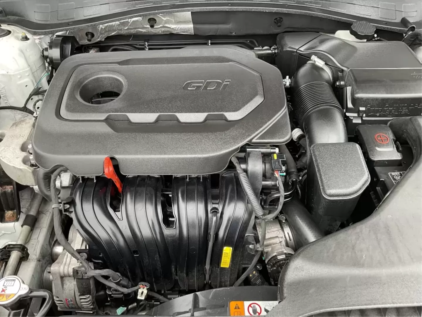 2016 Kia Optima LX (5XXGT4L32GG) with an Theta II 2.4L I-4 gasoline direct injection engine, located at 4508 South Dixie Dr, Moraine, OH, 45439, (937) 908-9800, 39.689976, -84.218452 - Photo#10