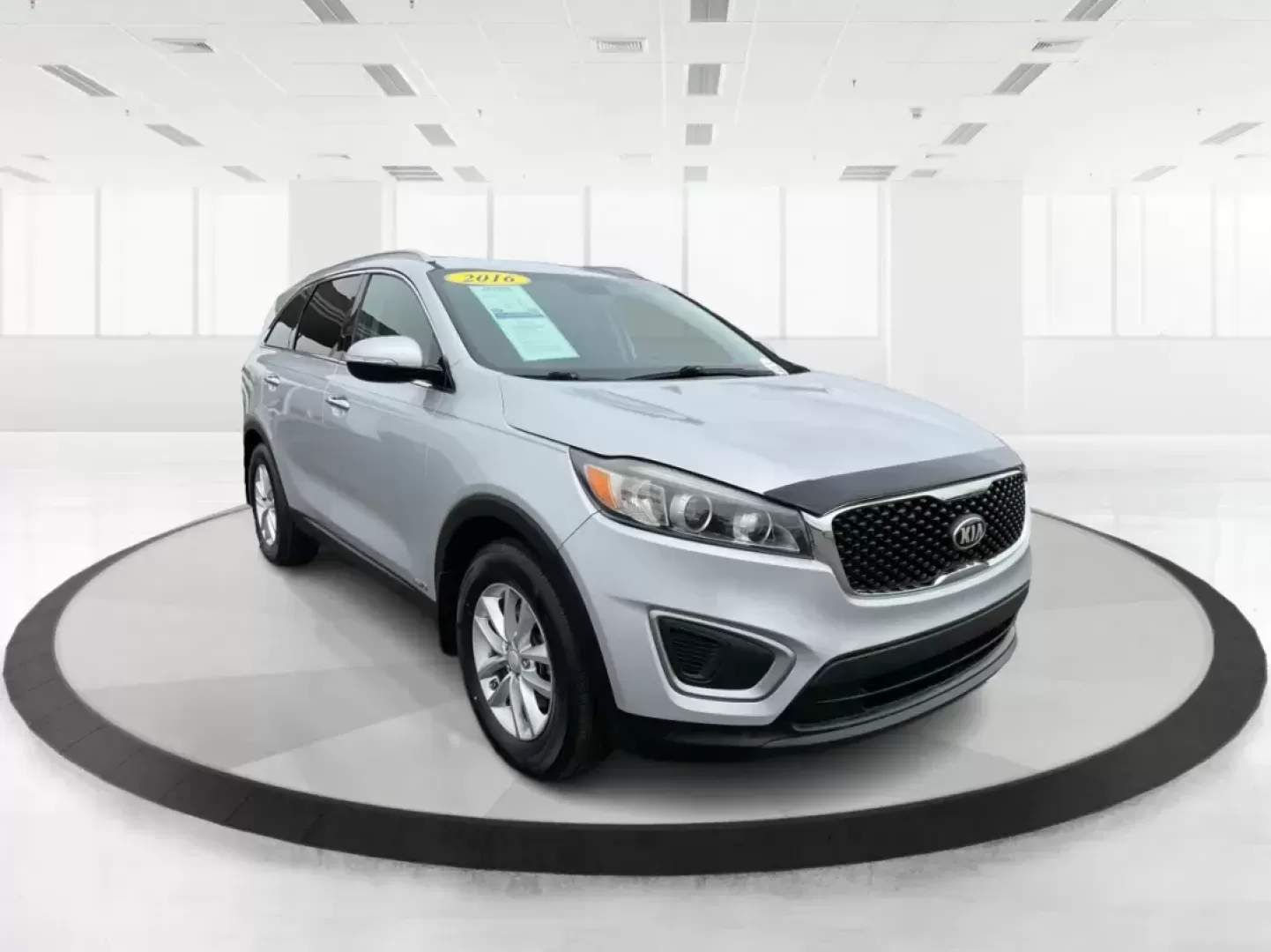 2016 Kia Sorento 2.4L LX (5XYPGDA39GG) with an 2.4L I-4 gasoline direct injection engine, located at 1099 N County Rd 25A , Troy, OH, 45373, (937) 908-9800, 40.057079, -84.212883 - Photo#0