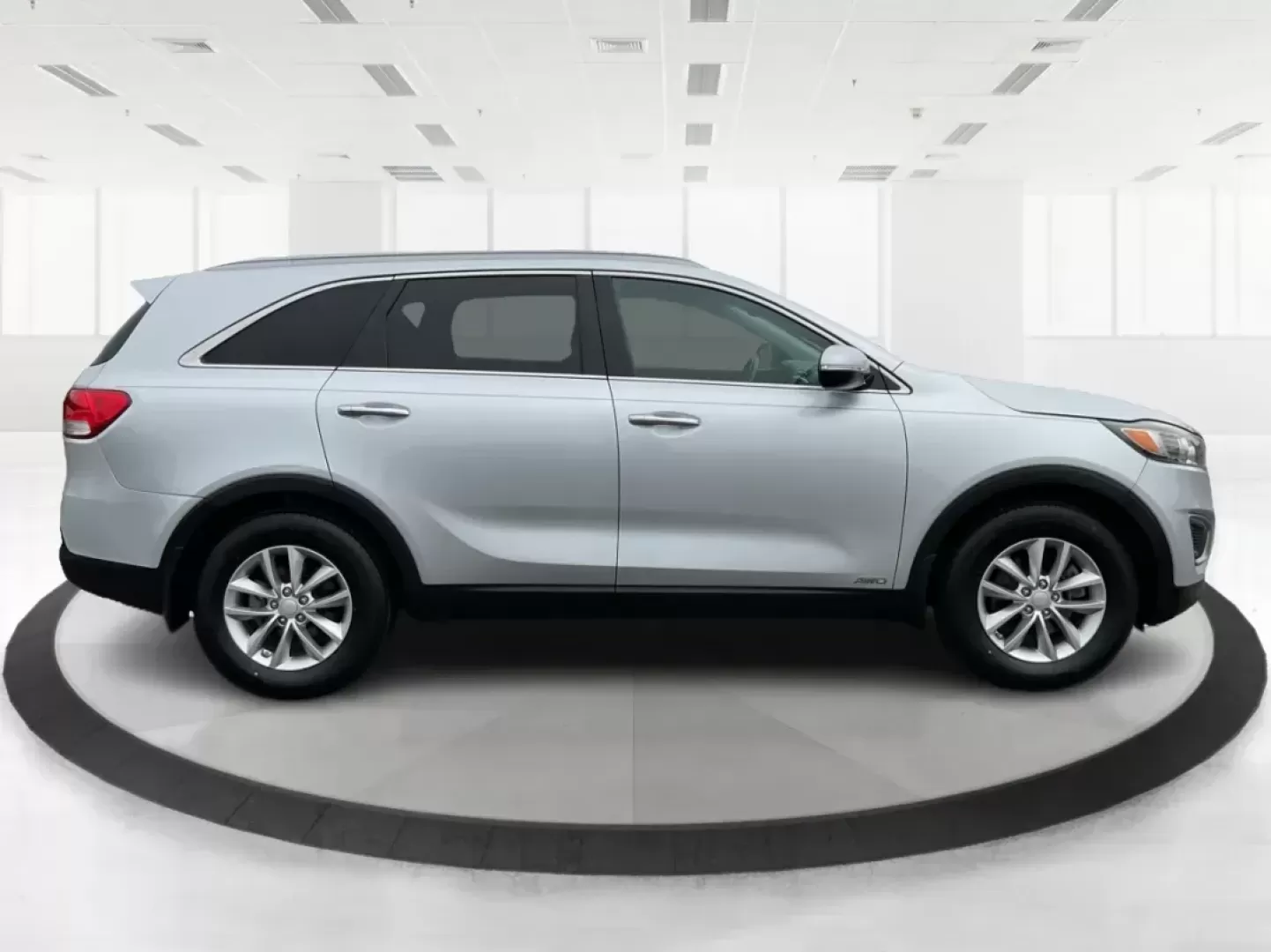2016 Kia Sorento 2.4L LX (5XYPGDA39GG) with an 2.4L I-4 gasoline direct injection engine, located at 1099 N County Rd 25A , Troy, OH, 45373, (937) 908-9800, 40.057079, -84.212883 - Photo#1