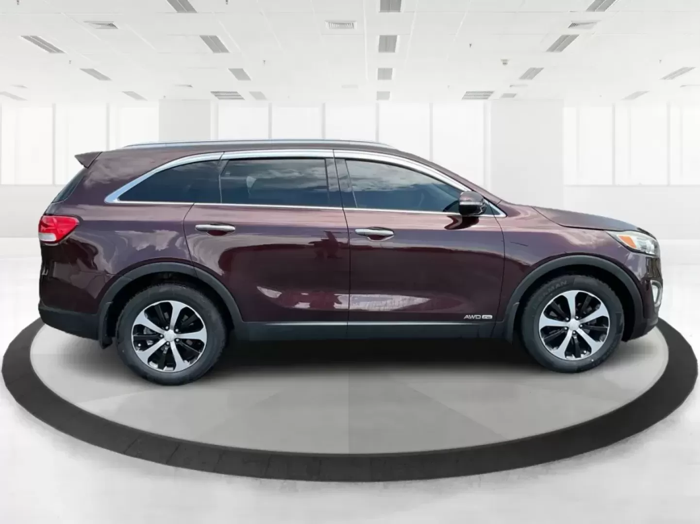 2016 Kia Sorento 3.3L EX (5XYPHDA5XGG) with an Lambda II 3.3L V-6 gasoline direct injection engine, located at 8750 N County Rd 25A, Piqua, OH, 45356, (937) 908-9800, 40.164391, -84.232513 - Photo#1