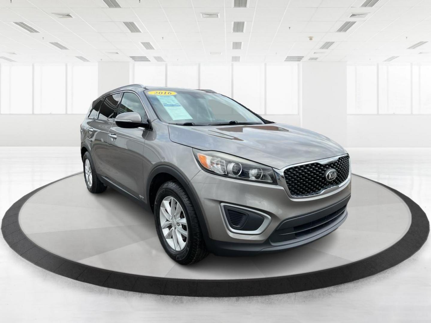 2016 Kia Sorento 2.4L LX (5XYPGDA32GG) with an 2.4L I-4 gasoline direct injection engine, located at 1184 Kauffman Ave, Fairborn, OH, 45324, (937) 908-9800, 39.807072, -84.030914 - Photo#0