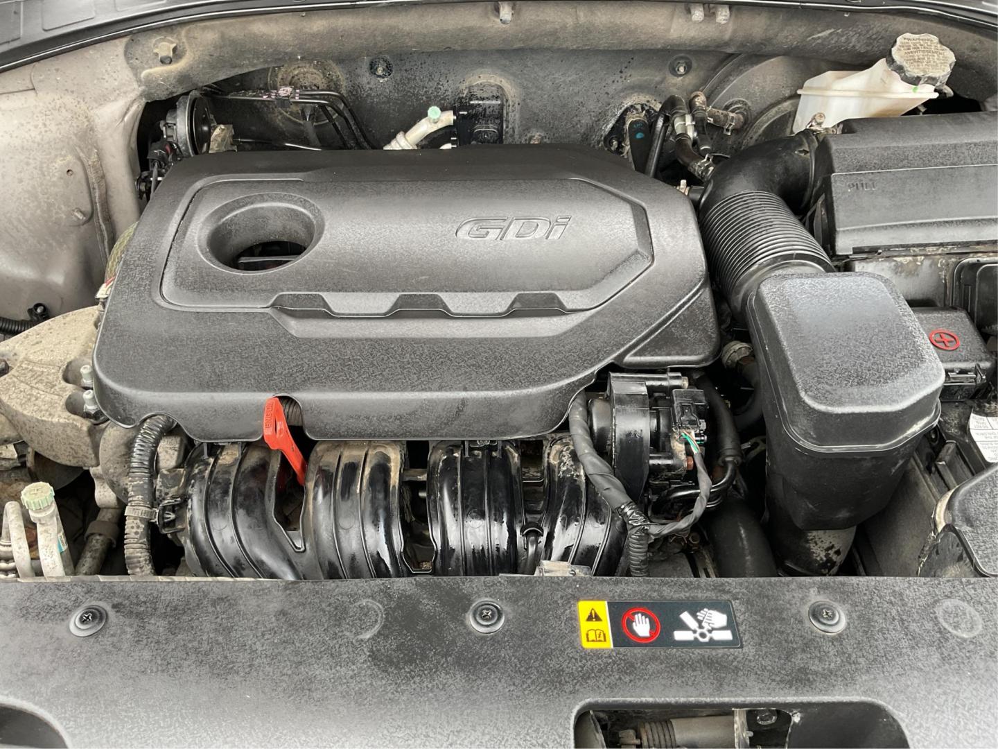 2016 Kia Sorento 2.4L LX (5XYPGDA32GG) with an 2.4L I-4 gasoline direct injection engine, located at 1184 Kauffman Ave, Fairborn, OH, 45324, (937) 908-9800, 39.807072, -84.030914 - Photo#10