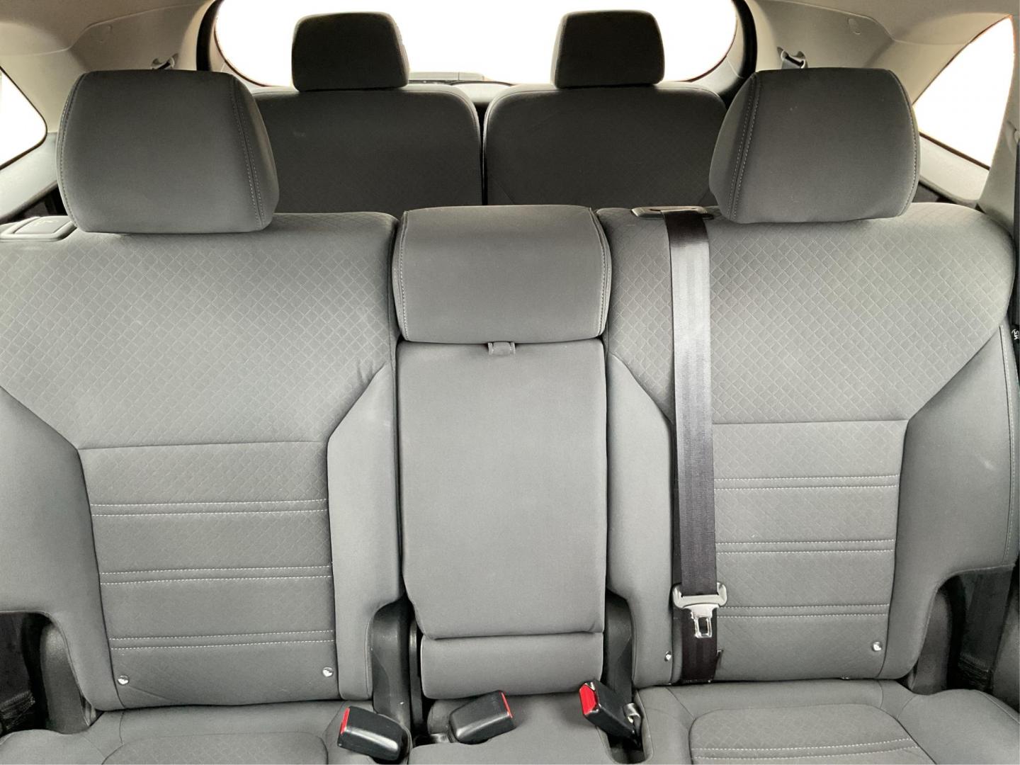2016 Kia Sorento 2.4L LX (5XYPGDA32GG) with an 2.4L I-4 gasoline direct injection engine, located at 1184 Kauffman Ave, Fairborn, OH, 45324, (937) 908-9800, 39.807072, -84.030914 - Photo#13