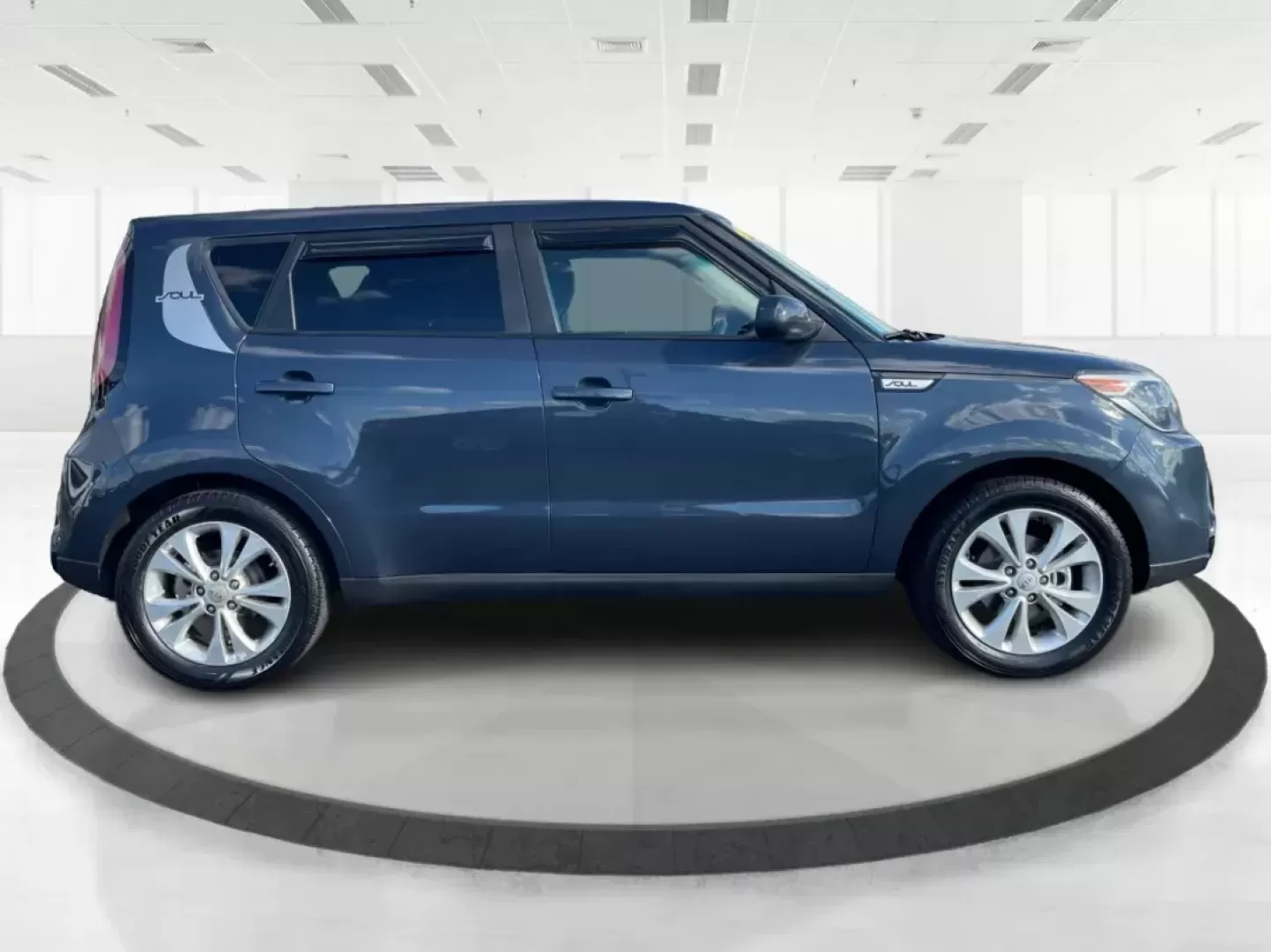 2016 Kia Soul + (KNDJP3A58G7) with an 2.0L L4 DOHC 16V engine, 6-Speed Automatic transmission, located at 880 E. National Road, Vandalia, OH, 45377, (937) 908-9800, 39.891918, -84.183594 - Photo#1