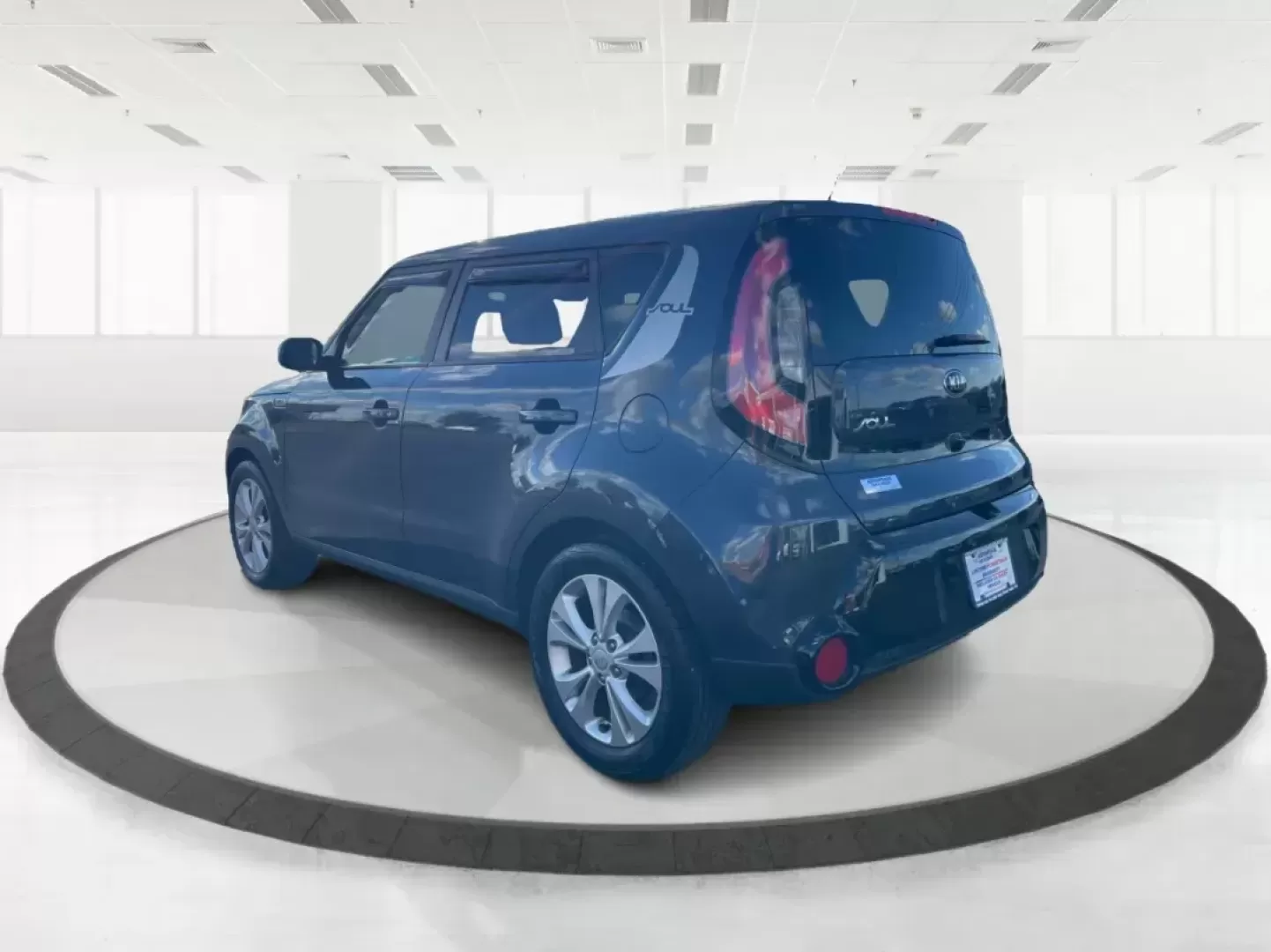 2016 Kia Soul + (KNDJP3A58G7) with an 2.0L L4 DOHC 16V engine, 6-Speed Automatic transmission, located at 880 E. National Road, Vandalia, OH, 45377, (937) 908-9800, 39.891918, -84.183594 - Photo#4