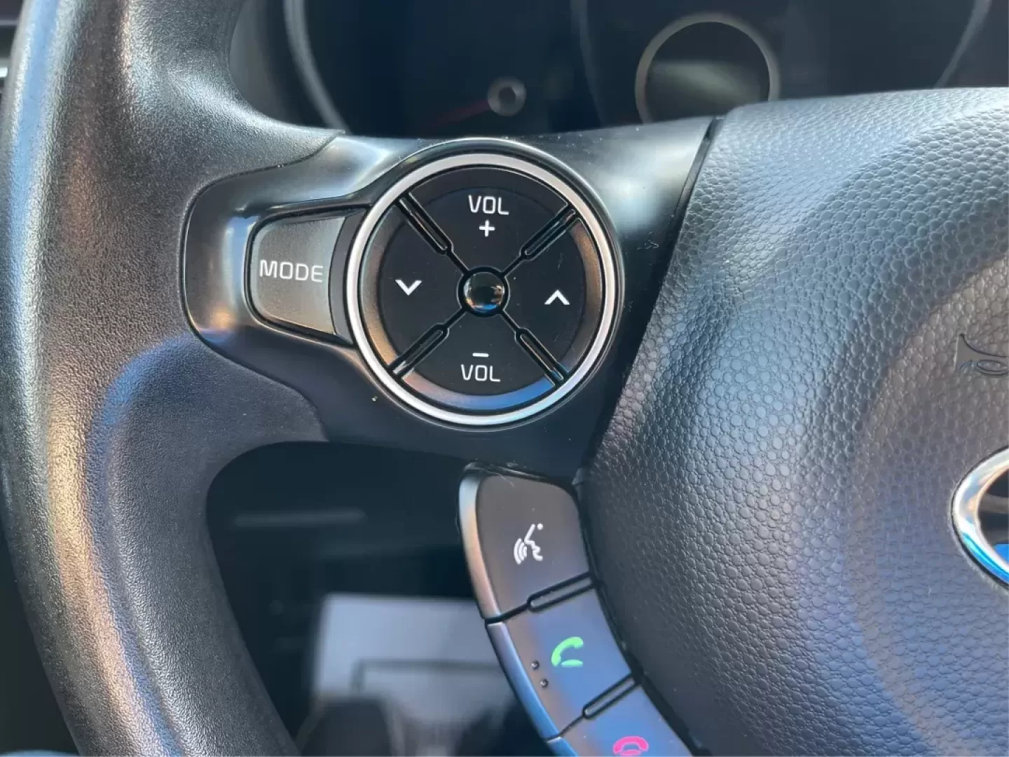 2016 Kia Soul + (KNDJP3A58G7) with an 2.0L L4 DOHC 16V engine, 6-Speed Automatic transmission, located at 880 E. National Road, Vandalia, OH, 45377, (937) 908-9800, 39.891918, -84.183594 - Photo#15