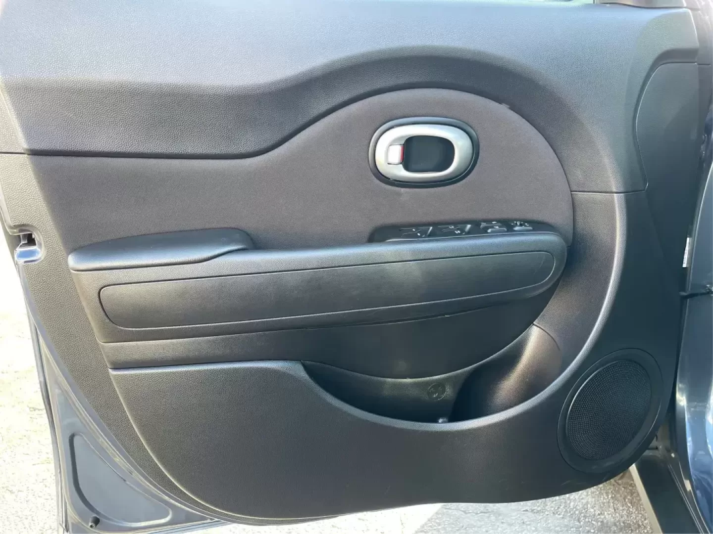 2016 Kia Soul + (KNDJP3A58G7) with an 2.0L L4 DOHC 16V engine, 6-Speed Automatic transmission, located at 880 E. National Road, Vandalia, OH, 45377, (937) 908-9800, 39.891918, -84.183594 - Photo#18