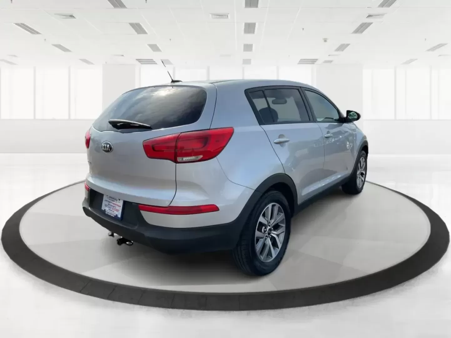 2016 Kia Sportage LX (KNDPBCAC1G7) with an 2.4L I-4 gasoline direct injection engine, located at 401 Woodman Dr, Riverside, OH, 45431, (937) 908-9800, 39.760899, -84.123421 - Photo#2