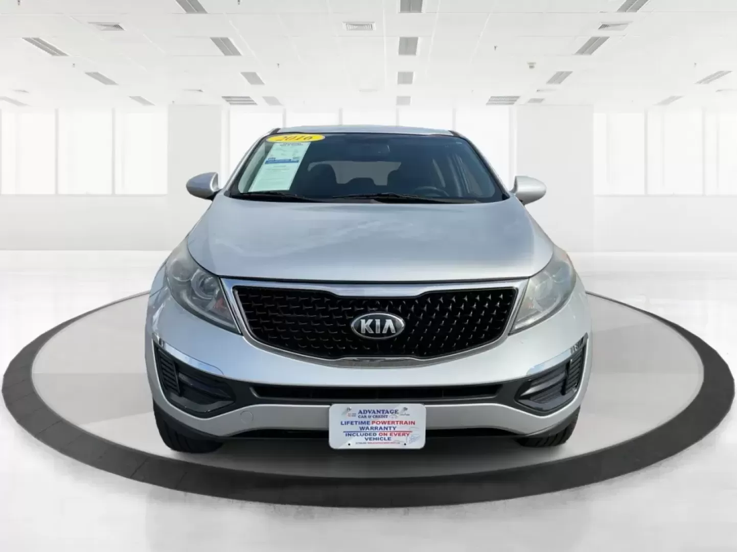 2016 Kia Sportage LX (KNDPBCAC1G7) with an 2.4L I-4 gasoline direct injection engine, located at 401 Woodman Dr, Riverside, OH, 45431, (937) 908-9800, 39.760899, -84.123421 - Photo#6
