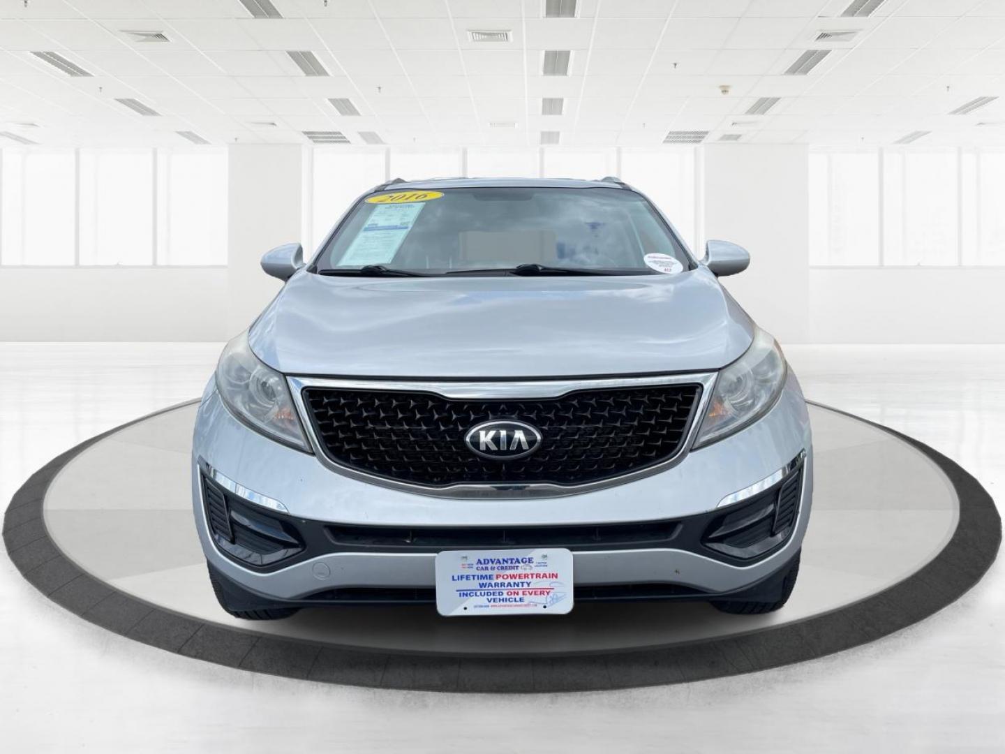 2016 Kia Sportage LX AWD (KNDPBCAC3G7) with an 2.4L V6 DOHC 24V engine, 6-Speed Automatic transmission, located at 4508 South Dixie Dr, Moraine, OH, 45439, (937) 908-9800, 39.689976, -84.218452 - Photo#6