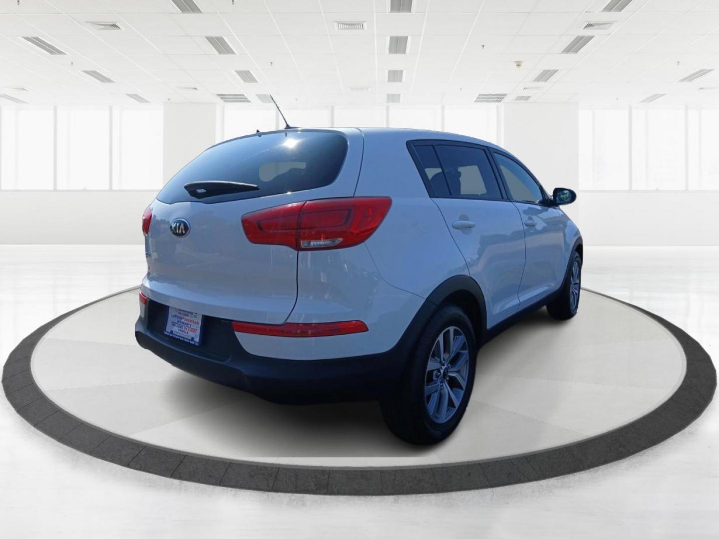 2016 Kia Sportage LX FWD (KNDPB3AC7G7) with an 2.4L V6 DOHC 24V engine, 6-Speed Automatic transmission, located at 8750 N County Rd 25A, Piqua, OH, 45356, (937) 908-9800, 40.164391, -84.232513 - Photo#2