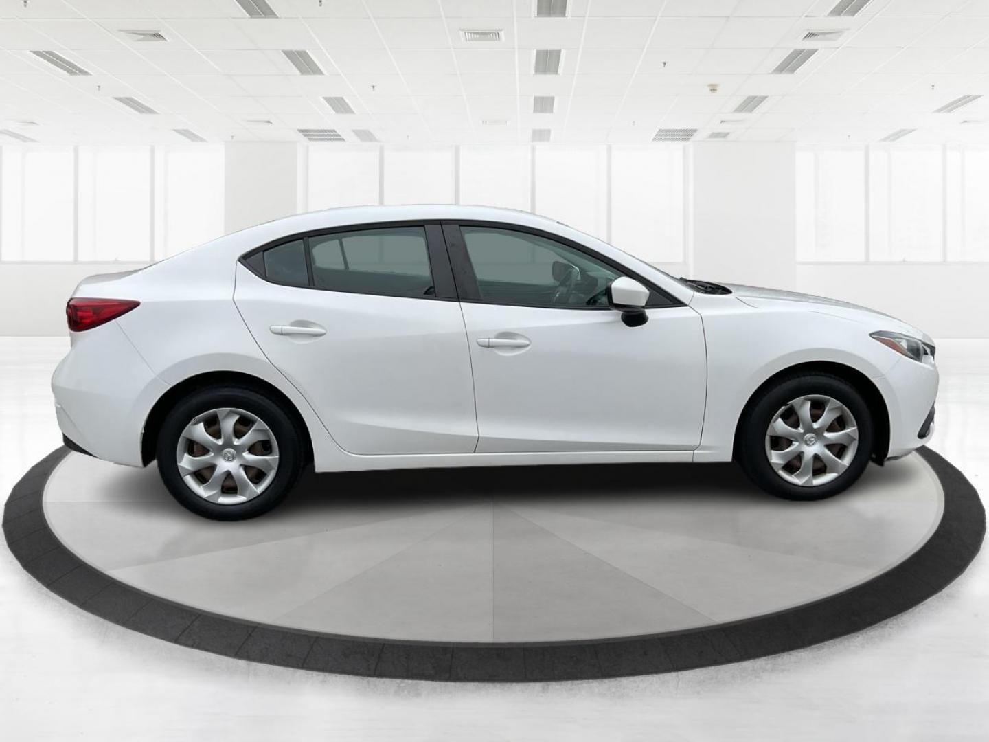 2016 Mazda Mazda3 i Sport (3MZBM1T74GM) with an SKYACTIV-G 2L I-4 gasoline direct injection engine, located at 1230 East Main St, Xenia, OH, 45385, (937) 908-9800, 39.688026, -83.910172 - Photo#1