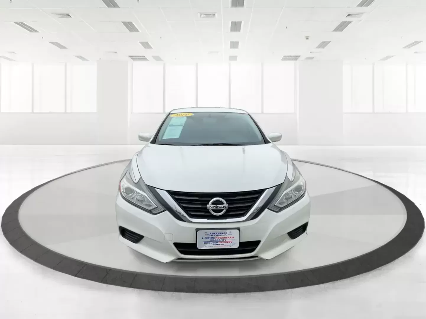 2016 Nissan Altima 2.5 S (1N4AL3AP7GN) with an 2.5L I-4 DOHC engine, located at 1951 S Dayton Lakeview Rd., New Carlisle, OH, 45344, (937) 908-9800, 39.890999, -84.050255 - Photo#6