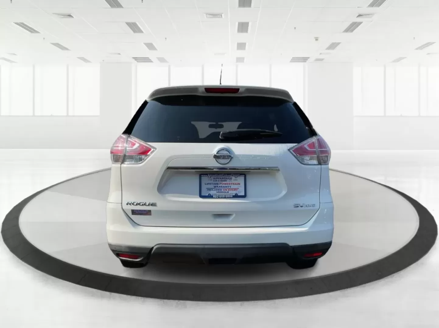 2016 Nissan Rogue SV (KNMAT2MV5GP) with an 2.5L I-4 DOHC engine, located at 8750 N County Rd 25A, Piqua, OH, 45356, (937) 908-9800, 40.164391, -84.232513 - Photo#3