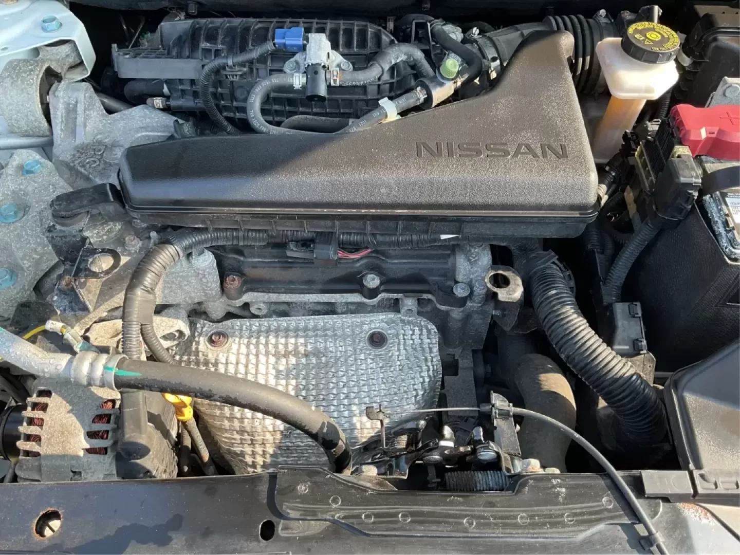 2016 Nissan Rogue SV (KNMAT2MV5GP) with an 2.5L I-4 DOHC engine, located at 8750 N County Rd 25A, Piqua, OH, 45356, (937) 908-9800, 40.164391, -84.232513 - Photo#11