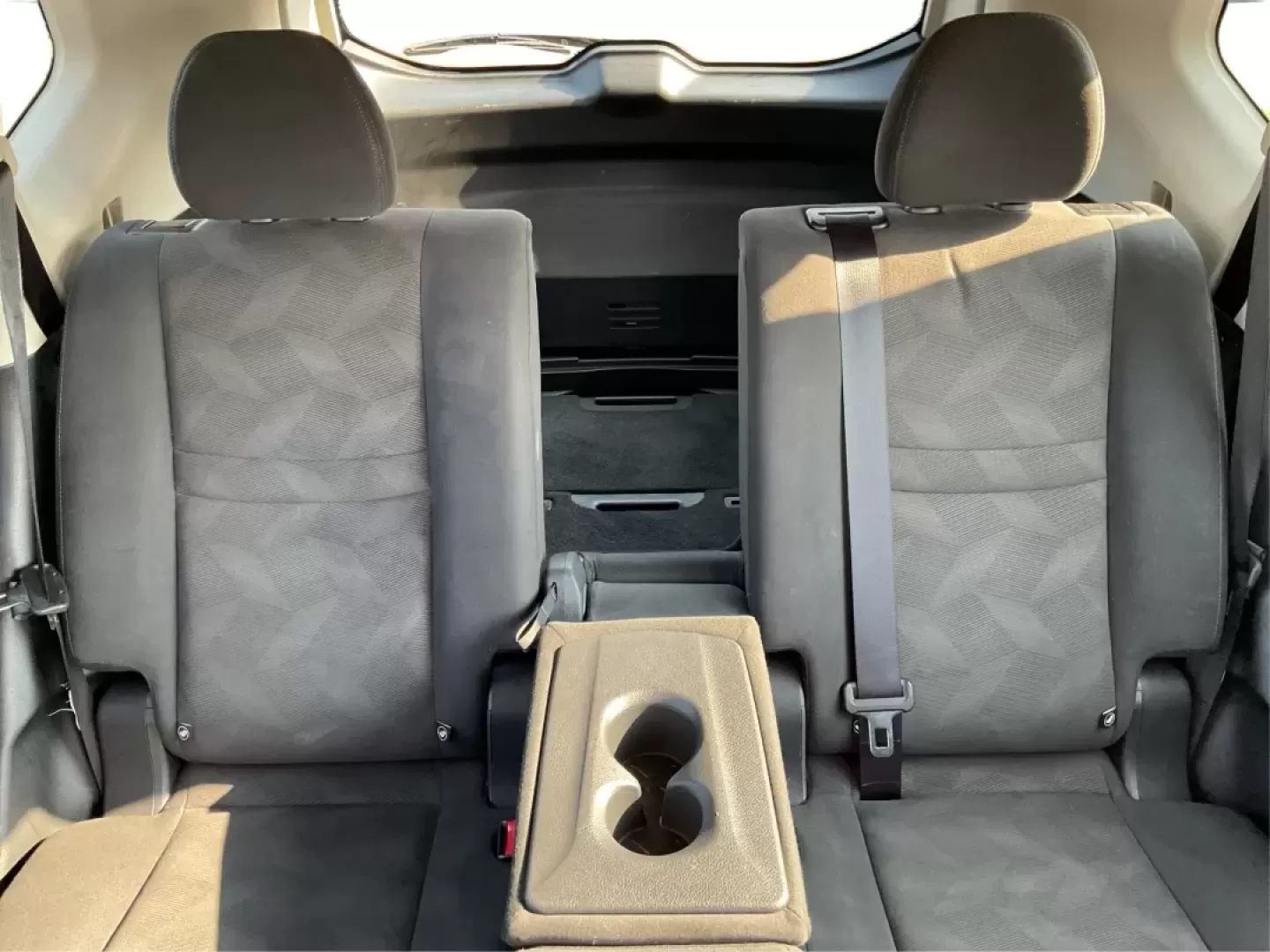 2016 Nissan Rogue SV (KNMAT2MV5GP) with an 2.5L I-4 DOHC engine, located at 8750 N County Rd 25A, Piqua, OH, 45356, (937) 908-9800, 40.164391, -84.232513 - Photo#14