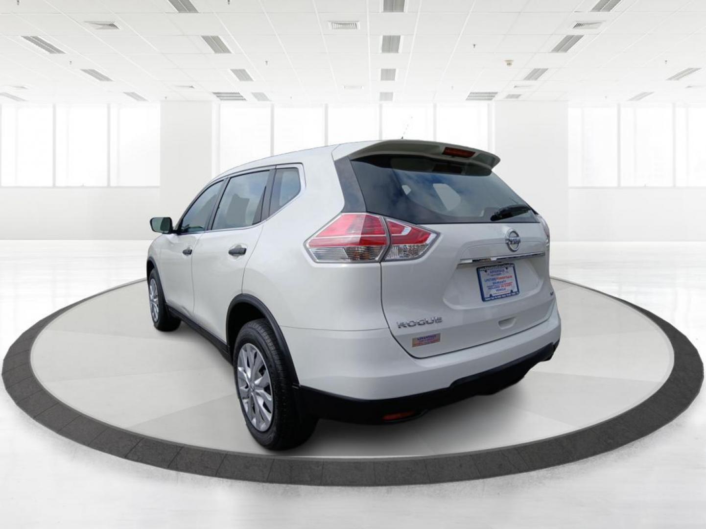 2016 Nissan Rogue S AWD (JN8AT2MV9GW) with an 2.5L L4 DOHC 16V engine, Continuously Variable Transmission transmission, located at 1184 Kauffman Ave, Fairborn, OH, 45324, (937) 908-9800, 39.807072, -84.030914 - Photo#4