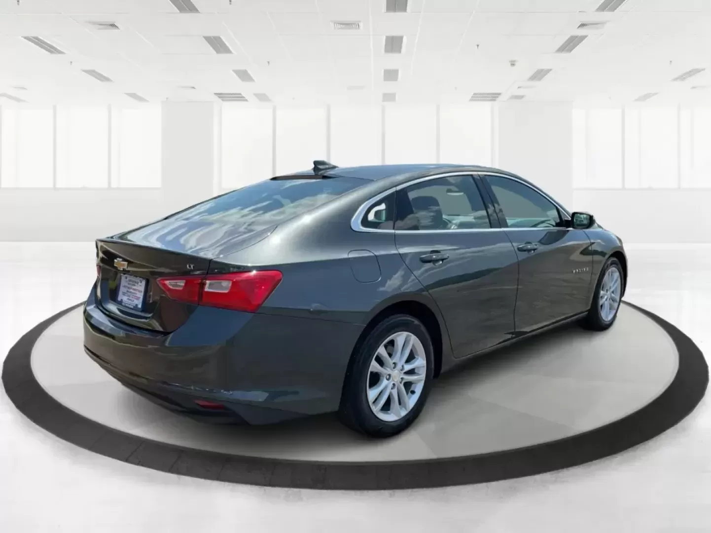 2017 Chevrolet Malibu 1LT (1G1ZE5ST3HF) with an 1.5L I-4 gasoline direct injection engine, located at 1951 S Dayton Lakeview Rd., New Carlisle, OH, 45344, (937) 908-9800, 39.890999, -84.050255 - Photo#2