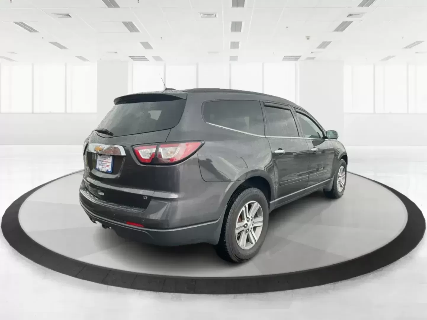 2017 Chevrolet Traverse 1LT (1GNKVGKD0HJ) with an 3.6L V-6 gasoline direct injection engine, located at 1099 N County Rd 25A , Troy, OH, 45373, (937) 908-9800, 40.057079, -84.212883 - Photo#0