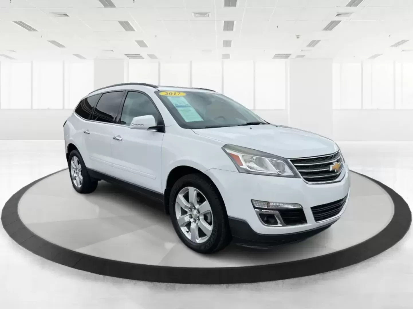 2017 Chevrolet Traverse 1LT (1GNKRGKD3HJ) with an 3.6L V-6 gasoline direct injection engine, located at 401 Woodman Dr, Riverside, OH, 45431, (937) 908-9800, 39.760899, -84.123421 - Photo#0