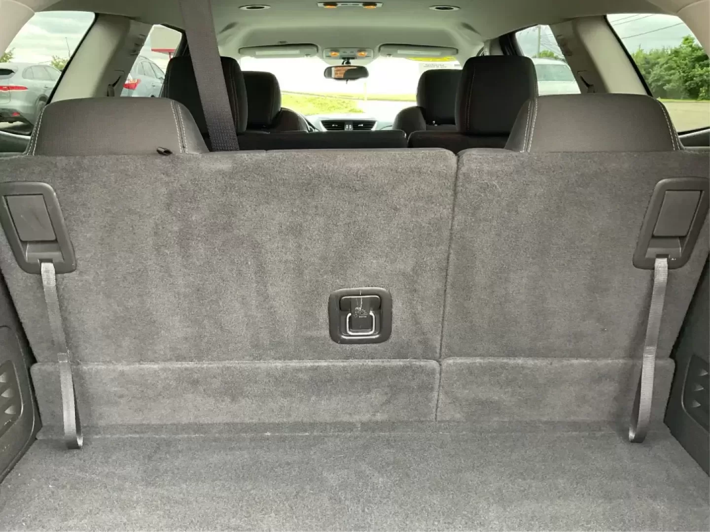 2017 Chevrolet Traverse 1LT (1GNKRGKD3HJ) with an 3.6L V-6 gasoline direct injection engine, located at 401 Woodman Dr, Riverside, OH, 45431, (937) 908-9800, 39.760899, -84.123421 - Photo#10