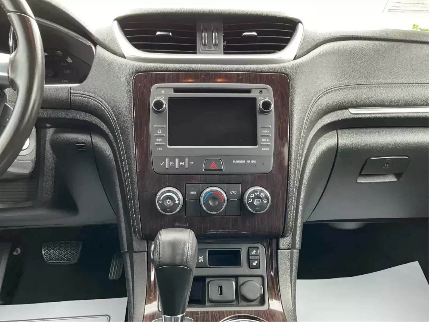 2017 Chevrolet Traverse 1LT (1GNKRGKD3HJ) with an 3.6L V-6 gasoline direct injection engine, located at 401 Woodman Dr, Riverside, OH, 45431, (937) 908-9800, 39.760899, -84.123421 - Photo#11