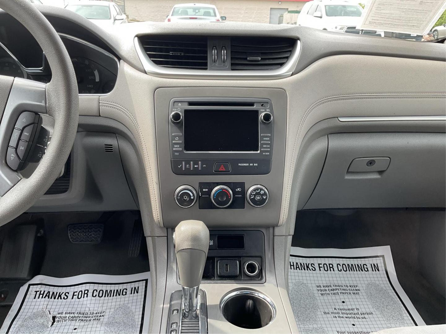 2017 Chevrolet Traverse LS (1GNKRFED9HJ) with an 3.6L V-6 gasoline direct injection engine, located at 1230 East Main St, Xenia, OH, 45385, (937) 908-9800, 39.688026, -83.910172 - Photo#12