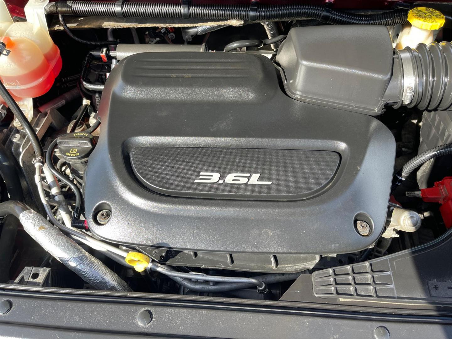 2017 Chrysler Pacifica Touring-L (2C4RC1BG2HR) with an 3.6L V-6 DOHC engine, located at 1230 East Main St, Xenia, OH, 45385, (937) 908-9800, 39.688026, -83.910172 - Photo#10