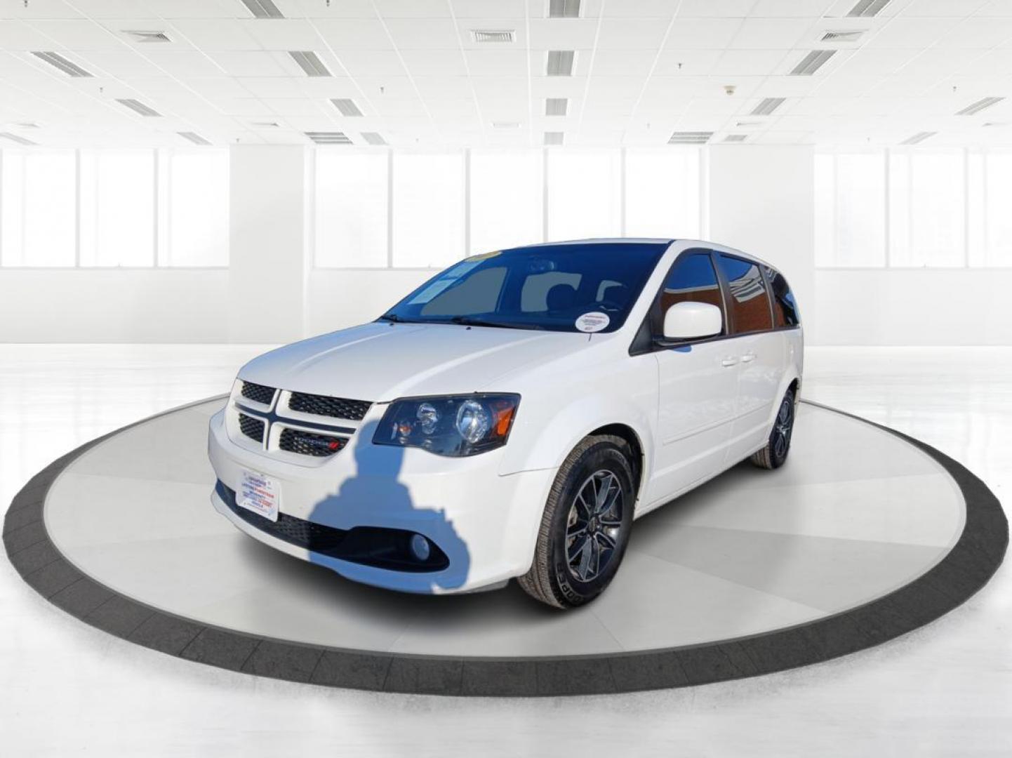 2017 Dodge Grand Caravan GT (2C4RDGEG2HR) with an 3.6L V6 DOHC 24V engine, 6-Speed Automatic transmission, located at 4508 South Dixie Dr, Moraine, OH, 45439, (937) 908-9800, 39.689976, -84.218452 - Photo#7