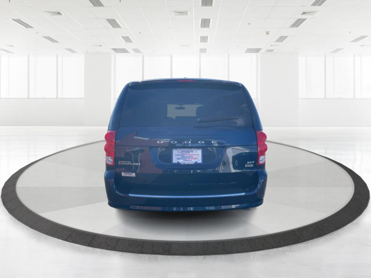 2017 Dodge Grand Caravan SXT (2C4RDGCG6HR) with an Other engine, located at 880 E. National Road, Vandalia, OH, 45377, (937) 908-9800, 39.891918, -84.183594 - Photo#3