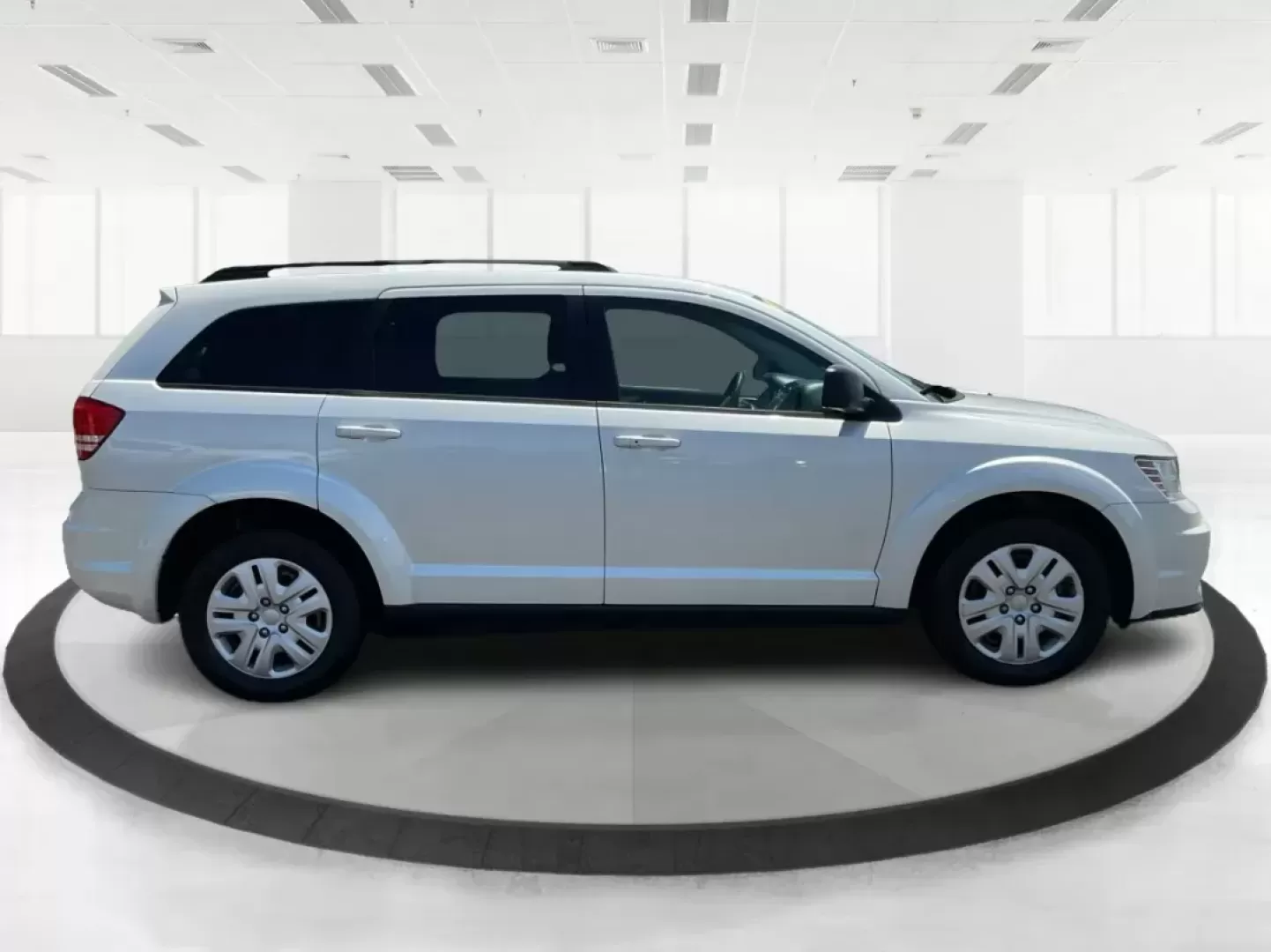 2017 Dodge Journey SE (3C4PDCAB2HT) with an 2.4L L4 DOHC 16V engine, 4-Speed Automatic transmission, located at 1951 S Dayton Lakeview Rd., New Carlisle, OH, 45344, (937) 908-9800, 39.890999, -84.050255 - Photo#1