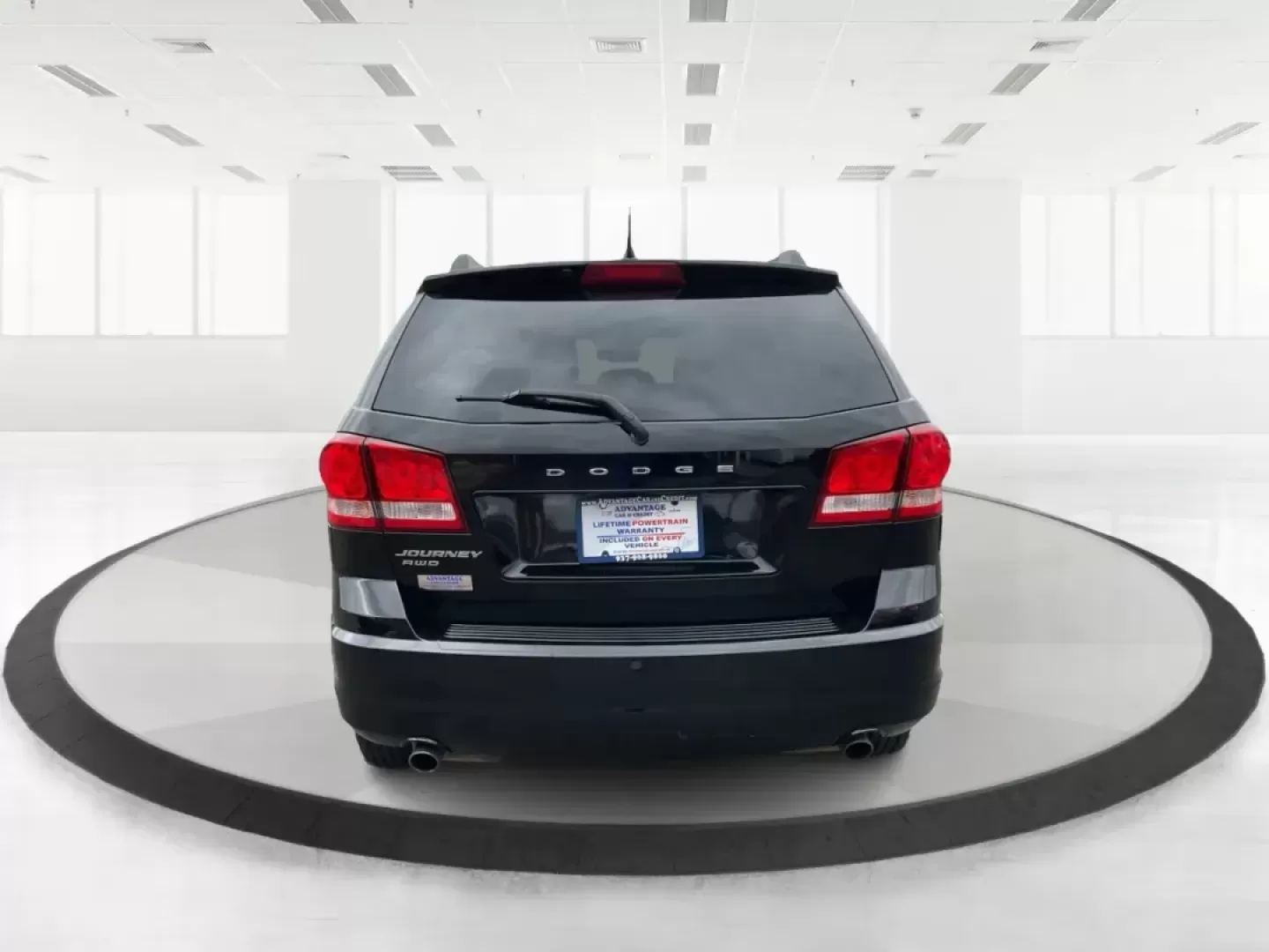 2017 Dodge Journey SE AWD (3C4PDDAG3HT) with an Pentastar 3.6L V-6 DOHC engine, located at 1951 S Dayton Lakeview Rd., New Carlisle, OH, 45344, (937) 908-9800, 39.890999, -84.050255 - Photo#4