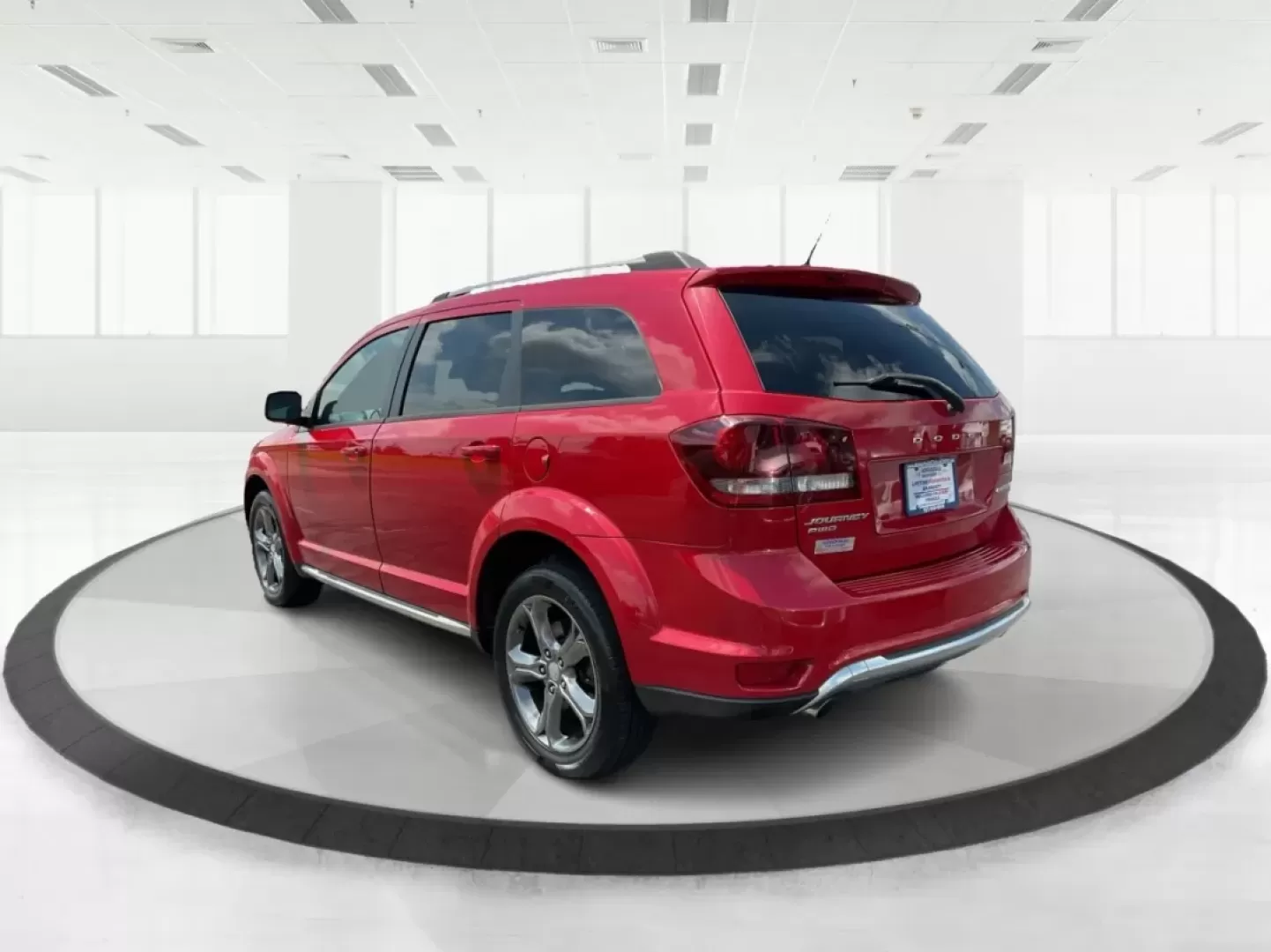 2017 Dodge Journey Crossroad Plus AWD (3C4PDDGG2HT) with an Pentastar 3.6L V-6 DOHC engine, located at 4508 South Dixie Dr, Moraine, OH, 45439, (937) 908-9800, 39.689976, -84.218452 - Photo#4