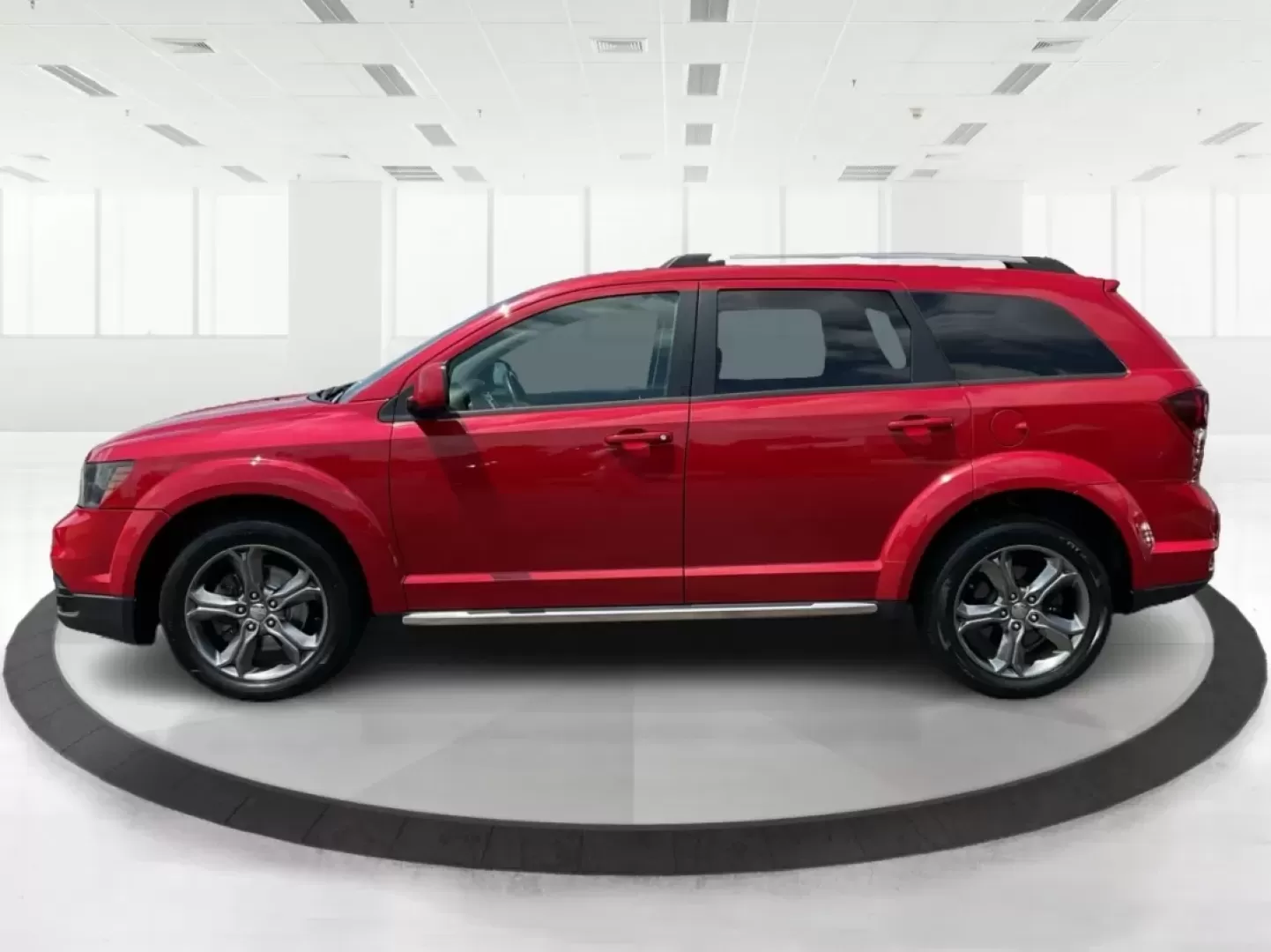 2017 Dodge Journey Crossroad Plus AWD (3C4PDDGG2HT) with an Pentastar 3.6L V-6 DOHC engine, located at 4508 South Dixie Dr, Moraine, OH, 45439, (937) 908-9800, 39.689976, -84.218452 - Photo#5