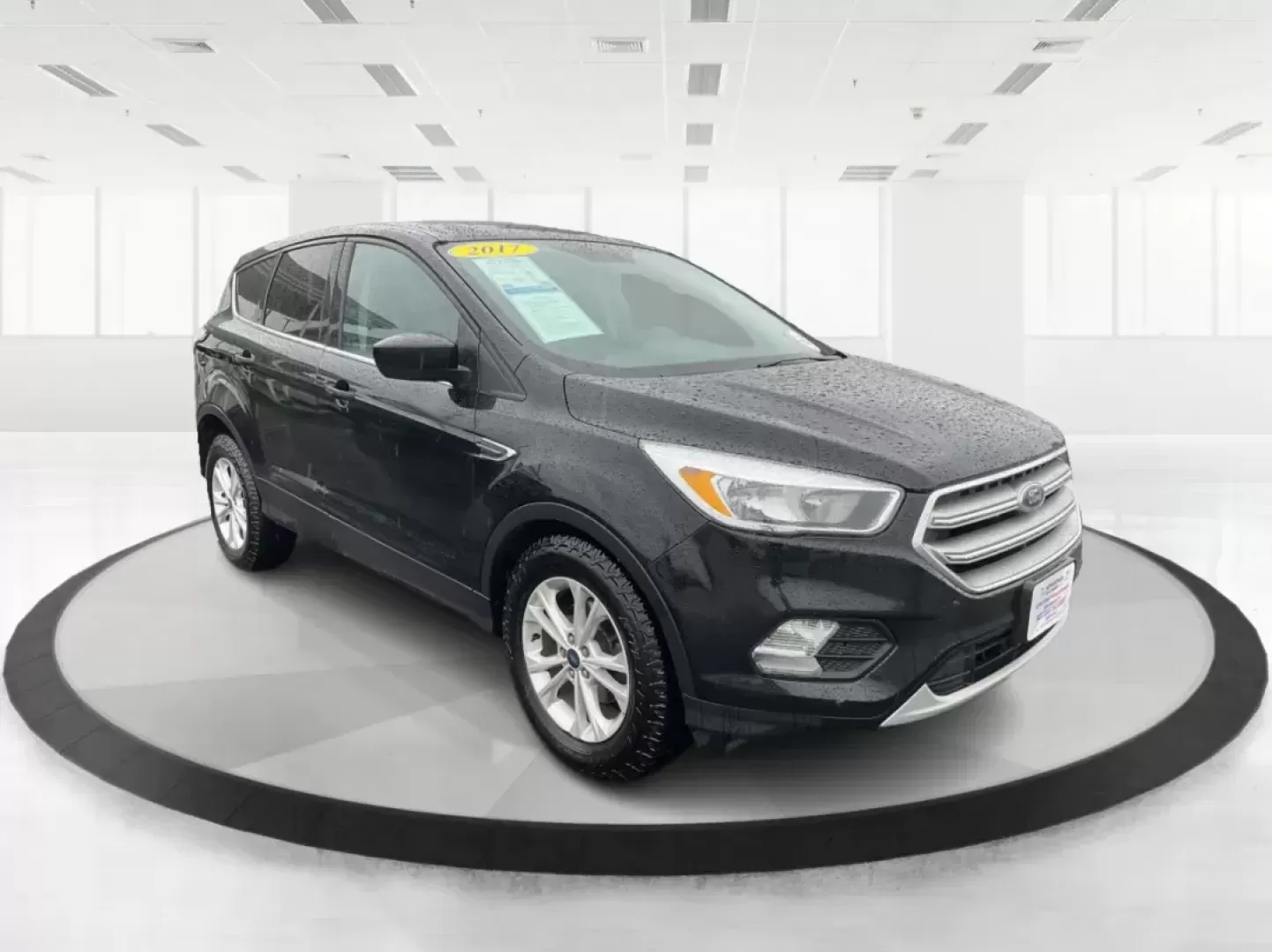 2017 Ford Escape SE FWD (1FMCU0GD6HU) with an 1.5L L4 DOHC 16V engine, 6-Speed Automatic transmission, located at 401 Woodman Dr, Riverside, OH, 45431, (937) 908-9800, 39.760899, -84.123421 - Photo#0