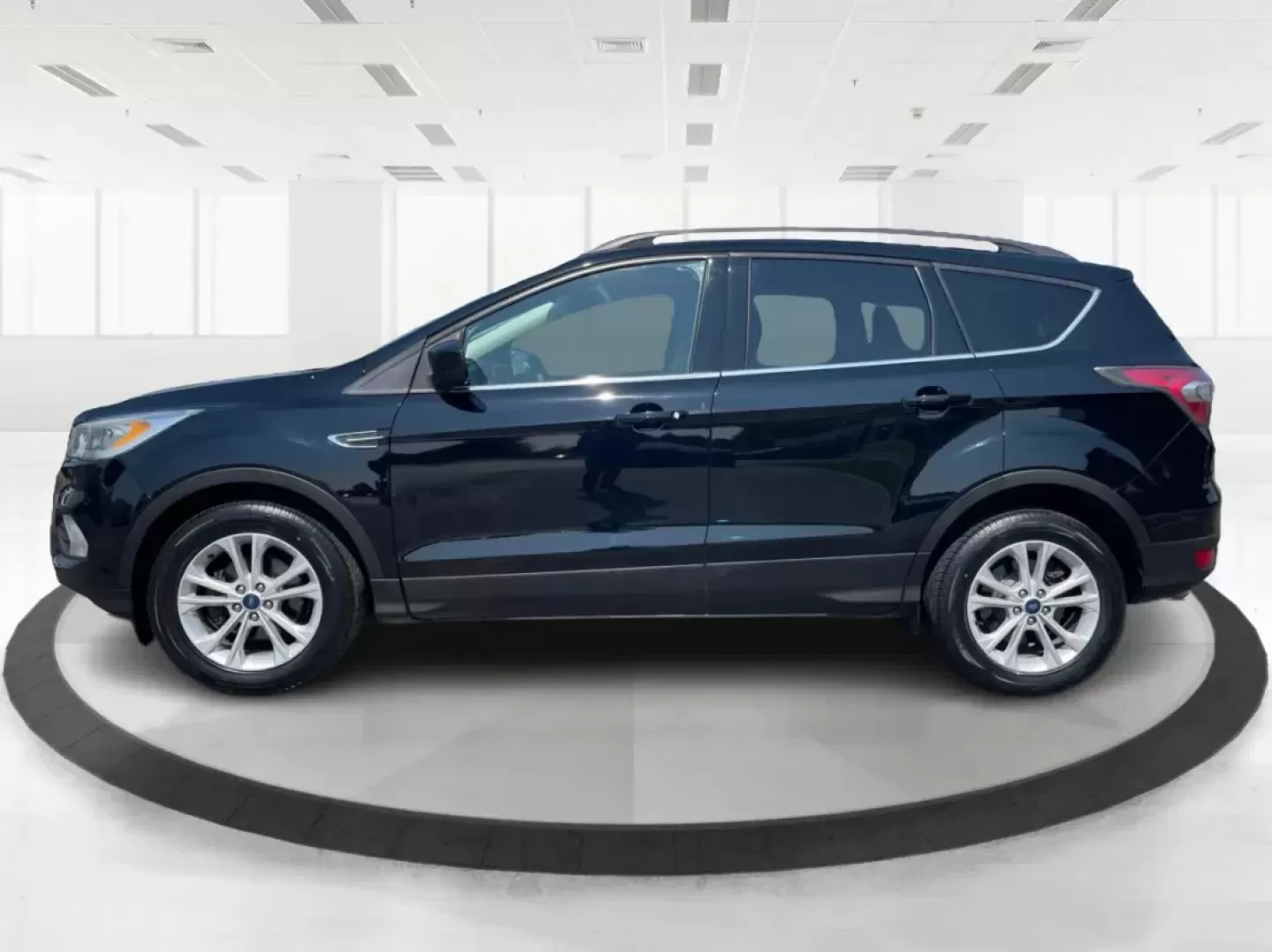 2017 Ford Escape SE (1FMCU0GDXHU) with an Other engine, located at 8750 N County Rd 25A, Piqua, OH, 45356, (937) 908-9800, 40.164391, -84.232513 - Photo#5