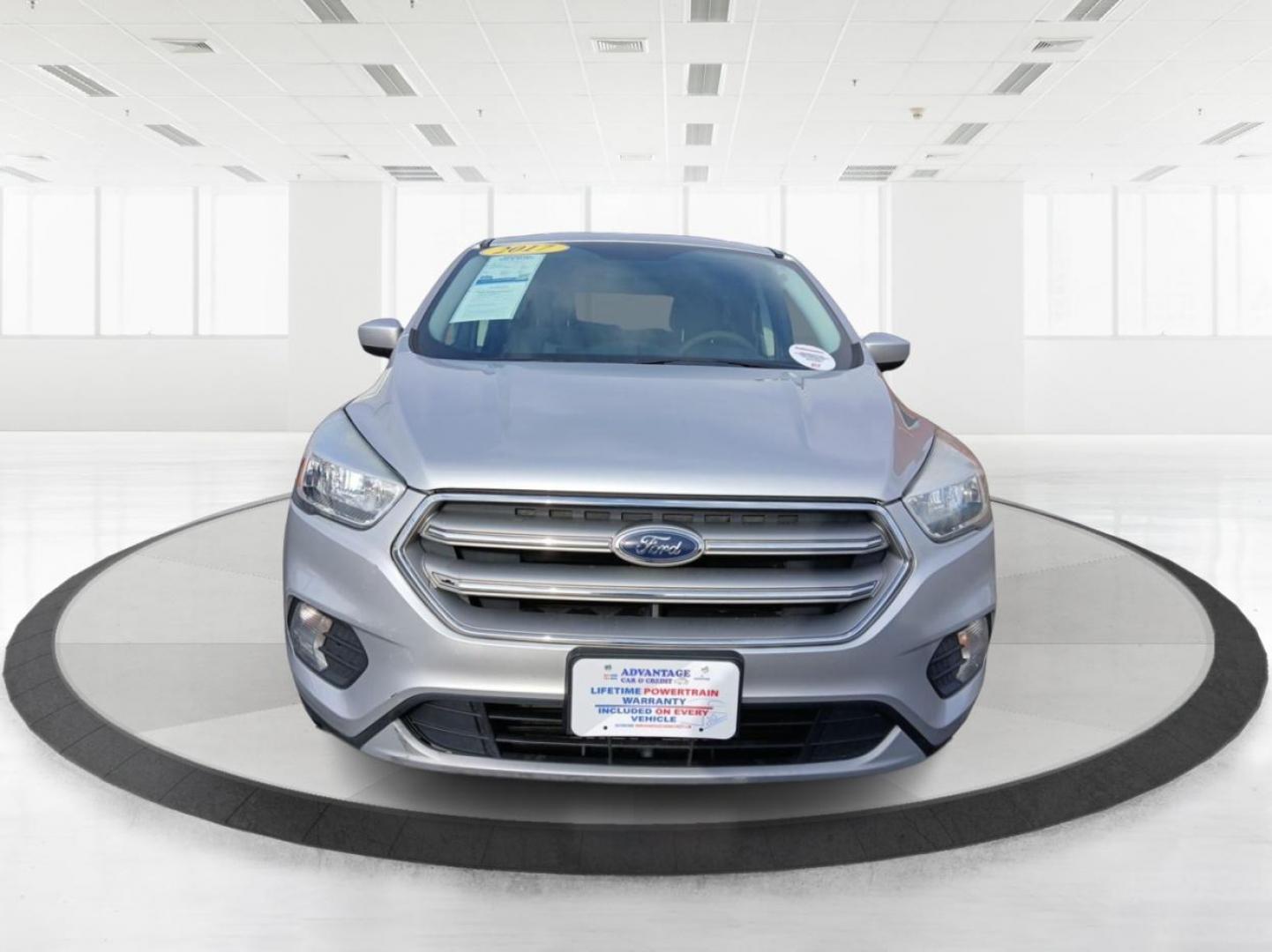 2017 Ford Escape SE 4WD (1FMCU9GD6HU) with an 1.5L L4 DOHC 16V engine, 6-Speed Automatic transmission, located at 1230 East Main St, Xenia, OH, 45385, (937) 908-9800, 39.688026, -83.910172 - Photo#6