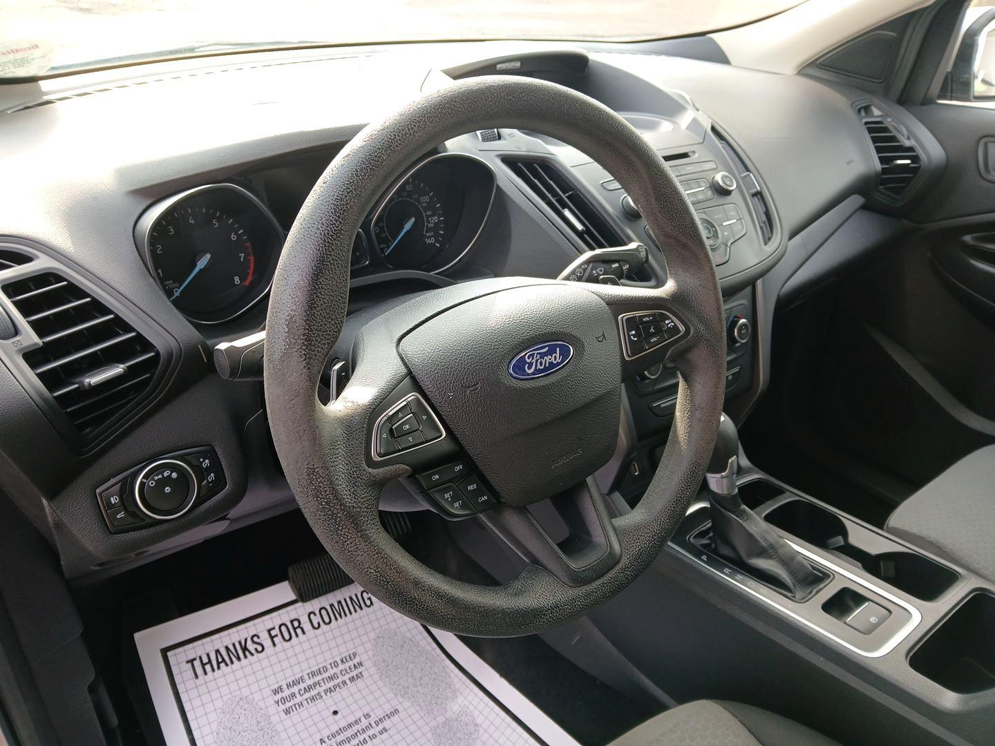 2017 Ford Escape SE 4WD (1FMCU9GD6HU) with an 1.5L L4 DOHC 16V engine, 6-Speed Automatic transmission, located at 1230 East Main St, Xenia, OH, 45385, (937) 908-9800, 39.688026, -83.910172 - Photo#8