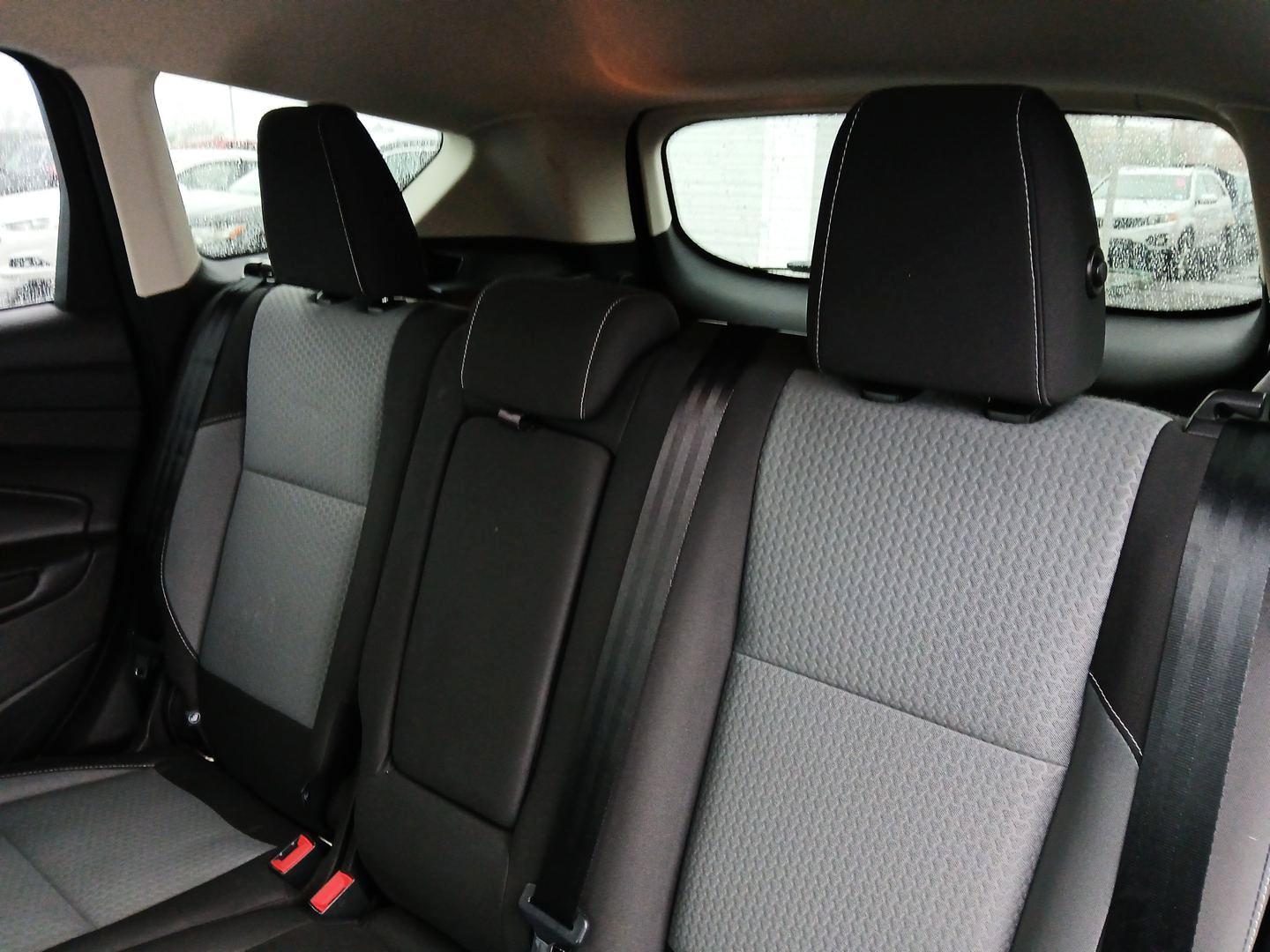 2017 Ford Escape SE FWD (1FMCU0GD3HU) with an 1.5L L4 DOHC 16V engine, 6-Speed Automatic transmission, located at 880 E. National Road, Vandalia, OH, 45377, (937) 908-9800, 39.891918, -84.183594 - Photo#8
