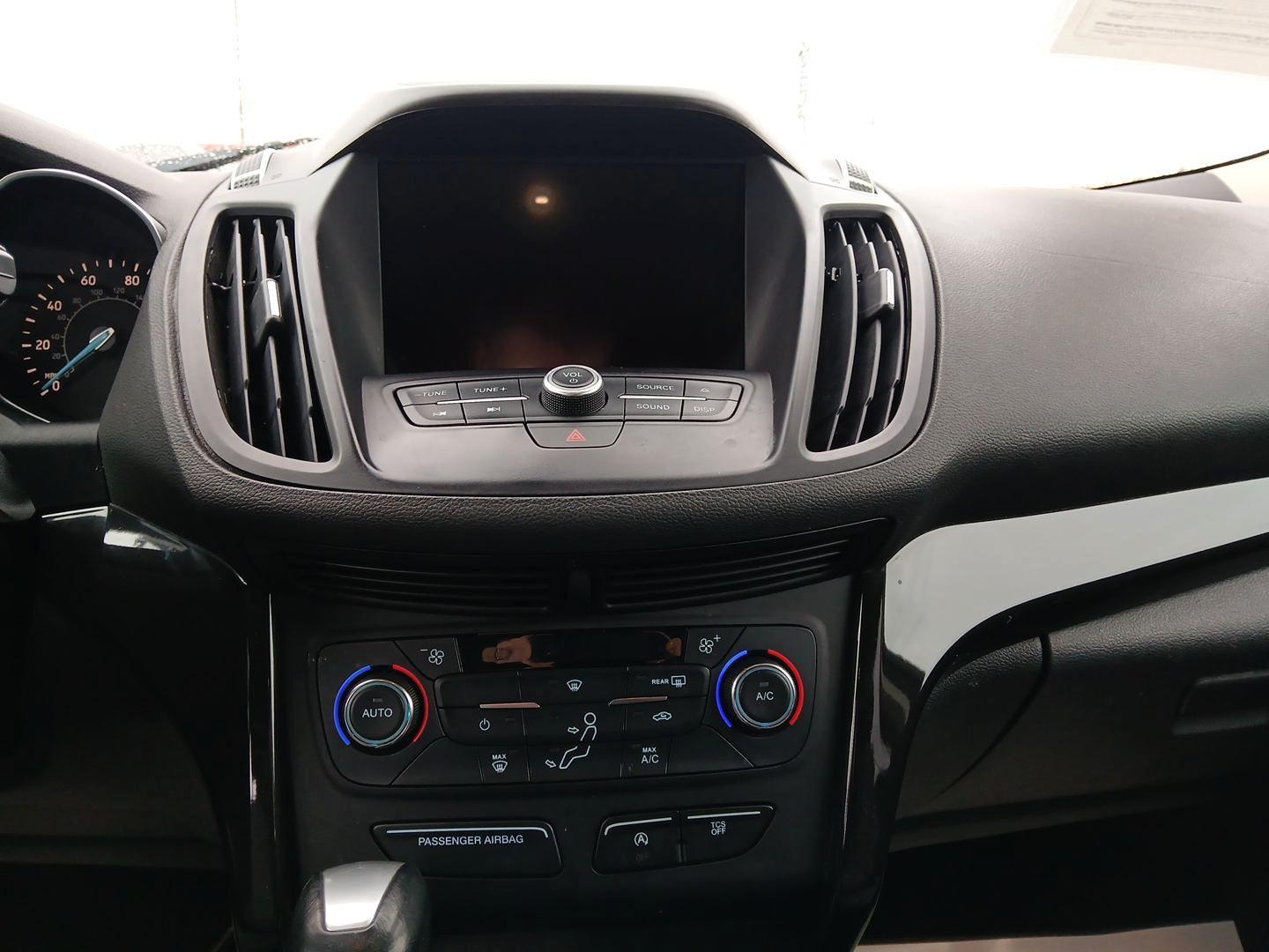 2017 Ford Escape SE FWD (1FMCU0GDXHU) with an 1.5L L4 DOHC 16V engine, 6-Speed Automatic transmission, located at 880 E. National Road, Vandalia, OH, 45377, (937) 908-9800, 39.891918, -84.183594 - Photo#12