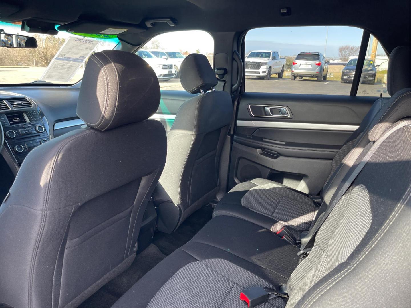 2017 Ford Explorer XLT (1FM5K8D83HG) with an 3.5L V-6 DOHC engine, located at 8750 N County Rd 25A, Piqua, OH, 45356, (937) 908-9800, 40.164391, -84.232513 - Photo#9