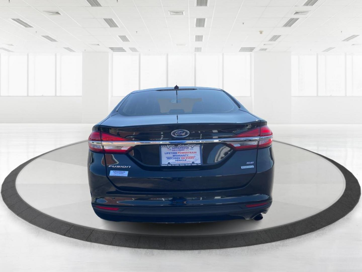 2017 Ford Fusion SE (3FA6P0HD1HR) with an 1.5L L4 DOHC 16V engine, 6-Speed Automatic transmission, located at 1230 East Main St, Xenia, OH, 45385, (937) 908-9800, 39.688026, -83.910172 - Photo#3