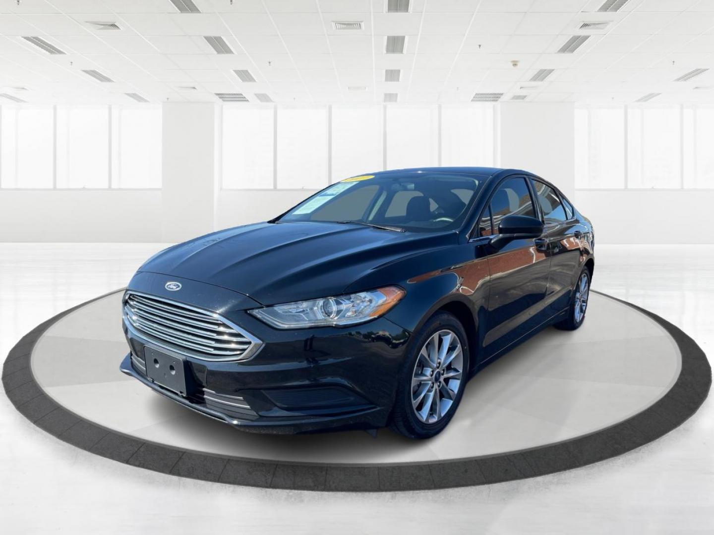 2017 Ford Fusion SE (3FA6P0HD1HR) with an 1.5L L4 DOHC 16V engine, 6-Speed Automatic transmission, located at 1230 East Main St, Xenia, OH, 45385, (937) 908-9800, 39.688026, -83.910172 - Photo#7