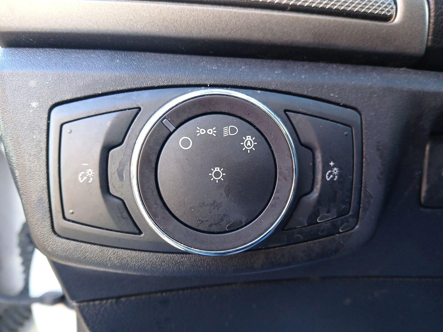 2017 Ford Fusion SE (3FA6P0H74HR) with an 2.5L L4 DOHC 16V engine, 6-Speed Automatic transmission, located at 401 Woodman Dr, Riverside, OH, 45431, (937) 908-9800, 39.760899, -84.123421 - Photo#16