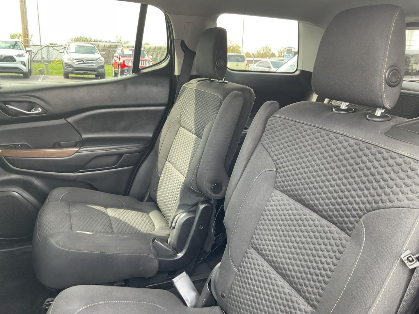 2017 GMC Acadia SLE-2 (1GKKNSLA3HZ) with an Other engine, located at 8750 N County Rd 25A, Piqua, OH, 45356, (937) 908-9800, 40.164391, -84.232513 - Photo#9