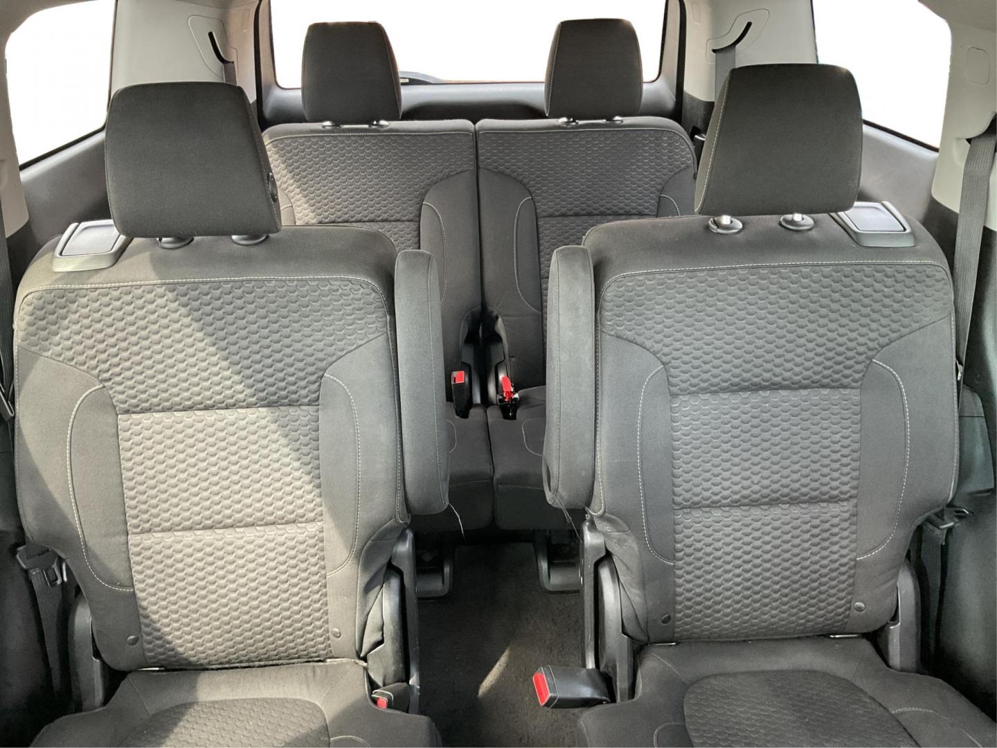 2017 GMC Acadia SLE-2 (1GKKNSLA3HZ) with an Other engine, located at 8750 N County Rd 25A, Piqua, OH, 45356, (937) 908-9800, 40.164391, -84.232513 - Photo#12