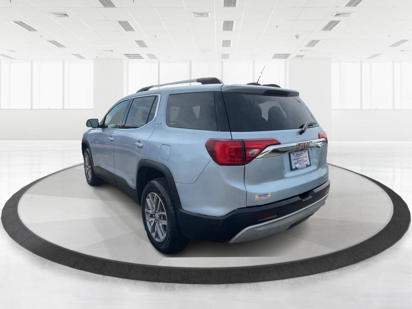 2017 GMC Acadia SLE-2 (1GKKNSLA3HZ) with an Other engine, located at 8750 N County Rd 25A, Piqua, OH, 45356, (937) 908-9800, 40.164391, -84.232513 - Photo#4
