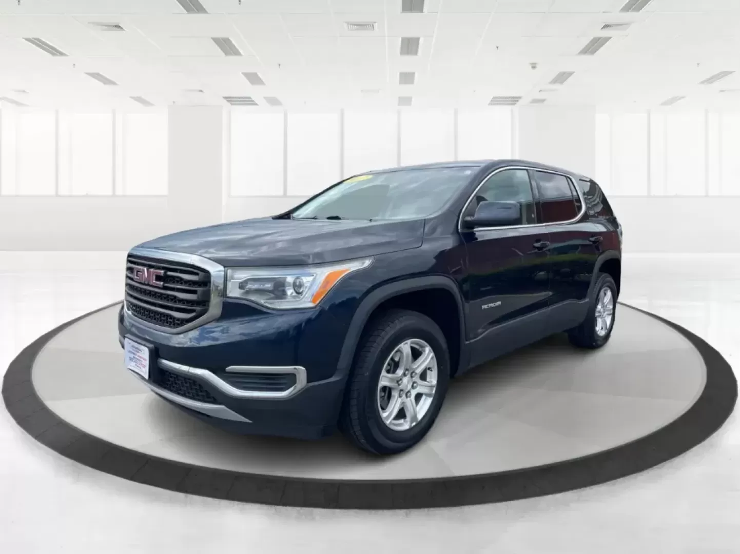 2017 GMC Acadia SLE-1 (1GKKNKLA5HZ) with an 2.5L I-4 gasoline direct injection engine, located at 1230 East Main St, Xenia, OH, 45385, (937) 908-9800, 39.688026, -83.910172 - Photo#6